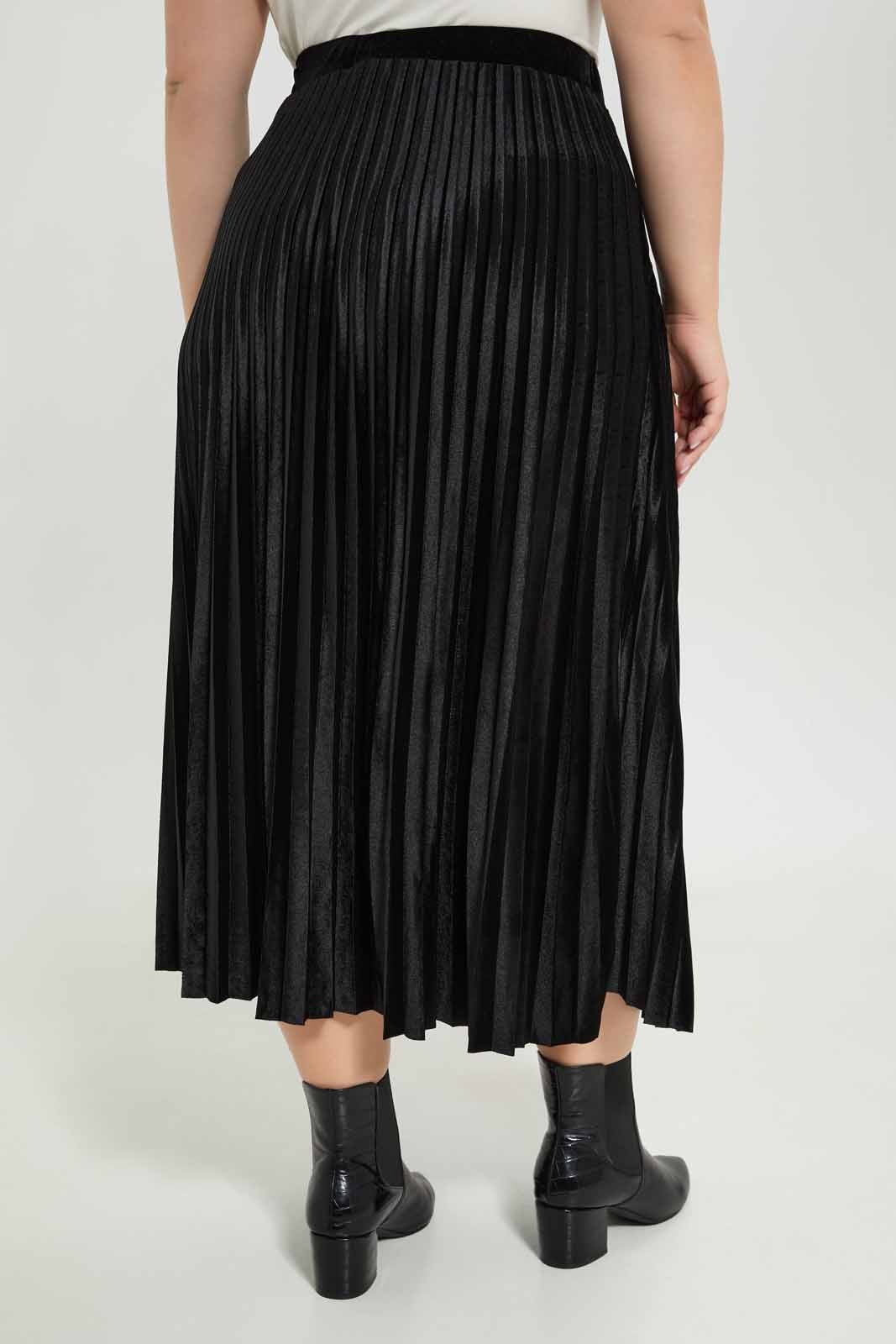 Redtag-Women-Black-Pleated-Skirt-Category:Pyjama-Sets,-Colour:Black,-Deals:New-In,-Dept:Ladieswear,-Filter:Plus-Size,-LDP-Pyjama-Sets,-New-In-LDP-APL,-Non-Sale,-S23A,-Section:Women-Women's-