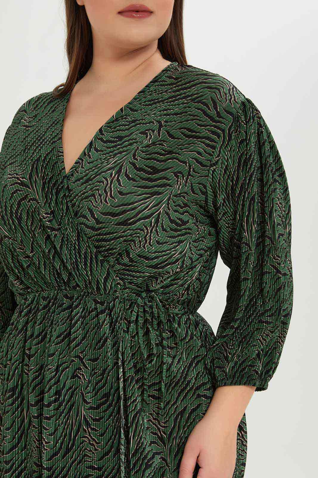 Redtag-Women-Green-Animal-Print-Plisse-Dress-Category:Dresses,-Colour:Assorted,-Deals:New-In,-Dept:Ladieswear,-Filter:Plus-Size,-LDP-Dresses,-New-In-LDP-APL,-Non-Sale,-S23A,-Section:Women-Women's-