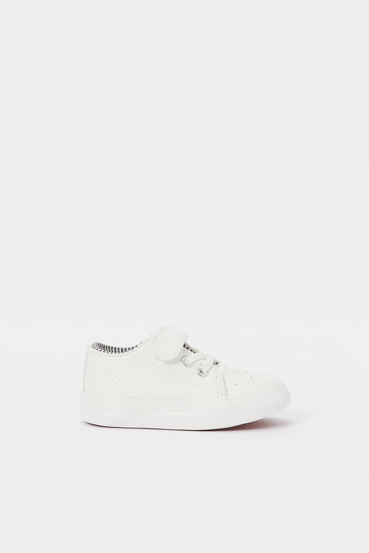 Redtag-White-Sneaker
(Repeat-Style)-Category:Shoes,-Colour:White,-Deals:New-In,-Filter:Boys-Footwear-(1-to-3-Yrs),-H1:FOO,-H2:INB,-H3:SHO,-H4:CAH,-INB-Sandals,-New-In-INB-FOO,-Non-Sale,-RMD,-S23B,-Season:S23B,-Section:Boys-(0-to-14Yrs)-Infant-Boys-1 to 3 Years
