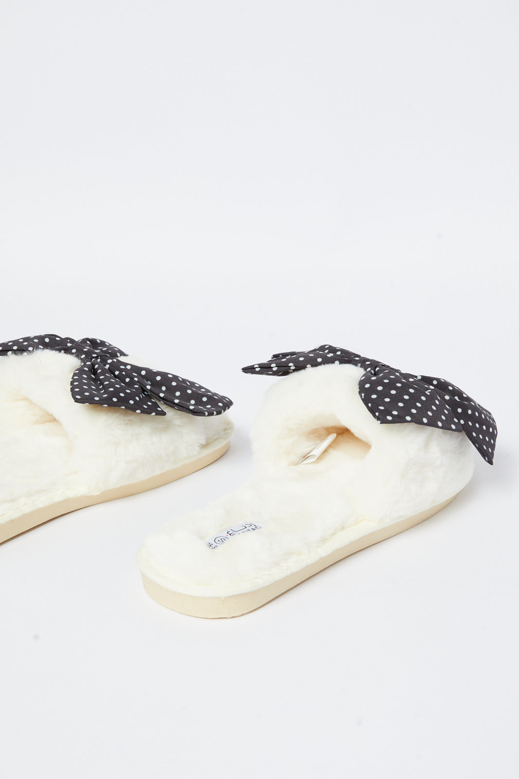 Redtag-White-Bow-Trim-Slide-Category:Slippers,-Colour:White,-Deals:New-In,-Filter:Women's-Footwear,-N/A,-New-In-Women-FOO,-Non-Sale,-S23A,-Section:Women,-Women-Slippers-Women's-
