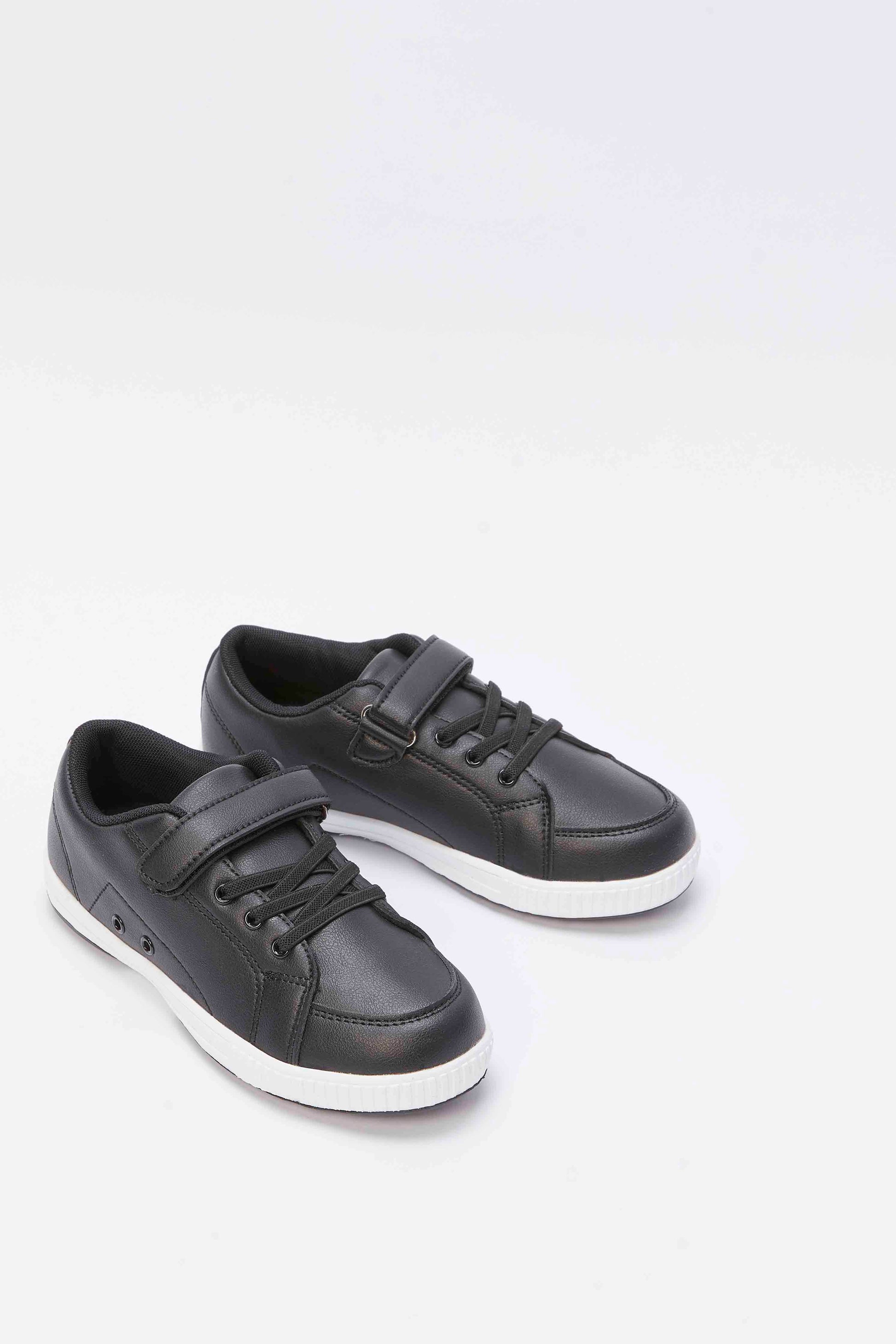 Redtag-Black-Material-Block-Sneaker-BOY-Sandals,-Category:Shoes,-Colour:Black,-Deals:New-In,-Filter:Boys-Footwear-(3-to-5-Yrs),-N/A,-New-In-BOY-FOO,-Non-Sale,-S23A,-Section:Boys-(0-to-14Yrs)-Boys-3 to 5 Years