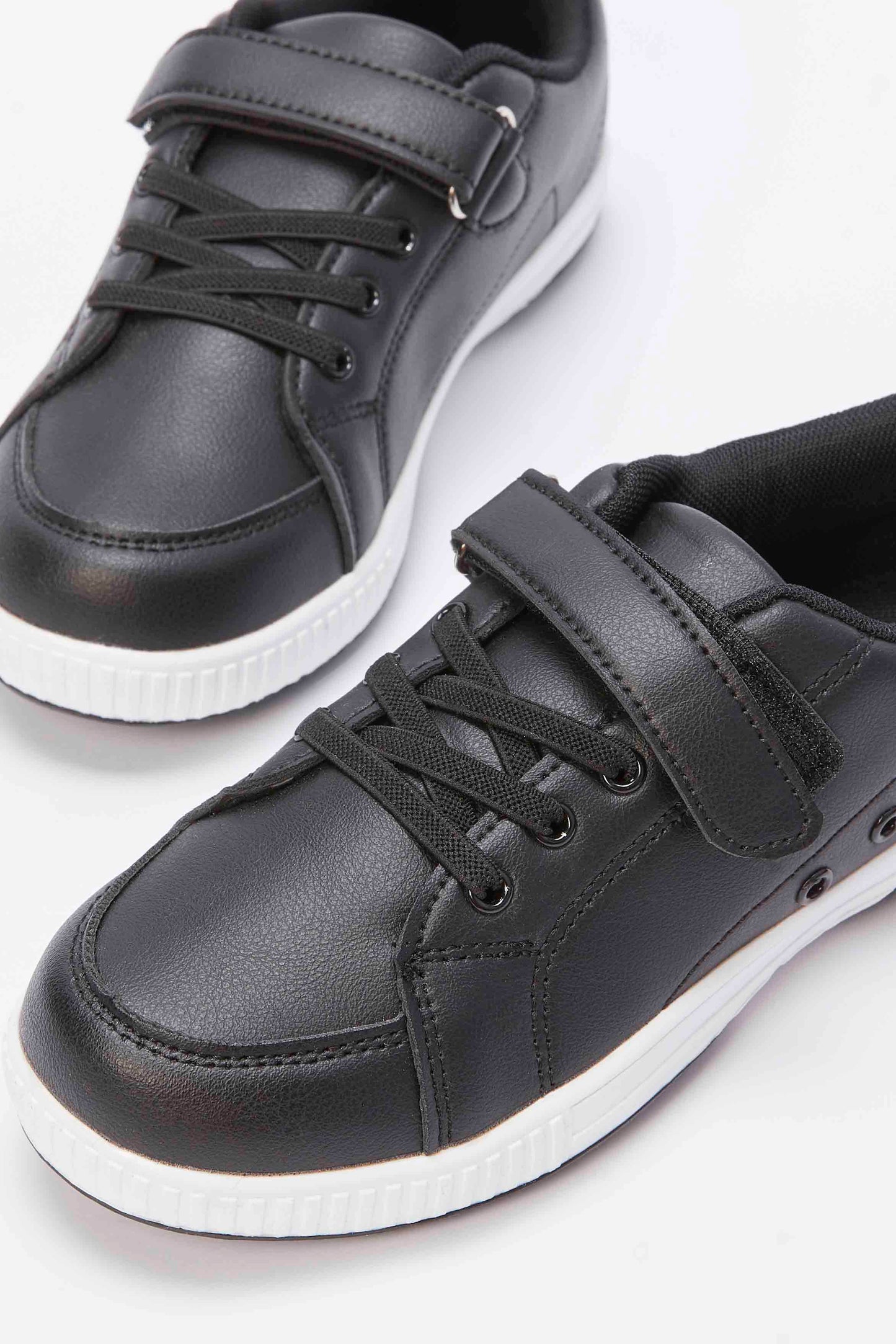 Redtag-Black-Material-Block-Sneaker-BOY-Sandals,-Category:Shoes,-Colour:Black,-Deals:New-In,-Filter:Boys-Footwear-(3-to-5-Yrs),-N/A,-New-In-BOY-FOO,-Non-Sale,-S23A,-Section:Boys-(0-to-14Yrs)-Boys-3 to 5 Years
