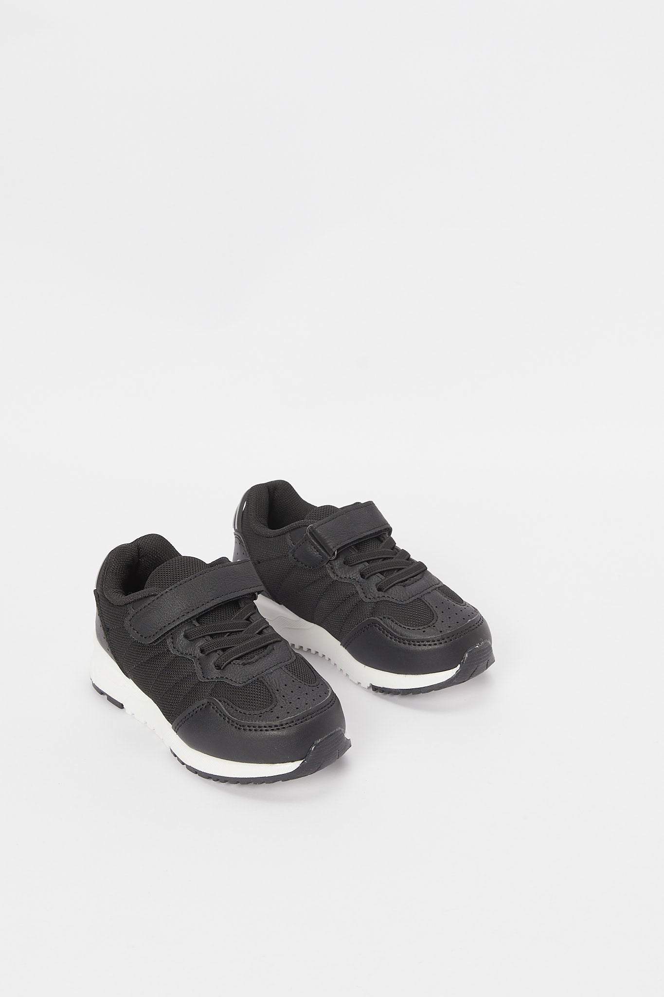 Redtag-Black-Colour-Block-Sneaker-BOY-Trainers,-Category:Shoes,-Colour:Black,-Deals:New-In,-Filter:Boys-Footwear-(3-to-5-Yrs),-H1:FOO,-H2:BOY,-H3:TRN,-H4:CLT,-N/A,-New-In-BOY-FOO,-Non-Sale,-S23A,-Season:S23A,-Section:Boys-(0-to-14Yrs)-Boys-3 to 5 Years
