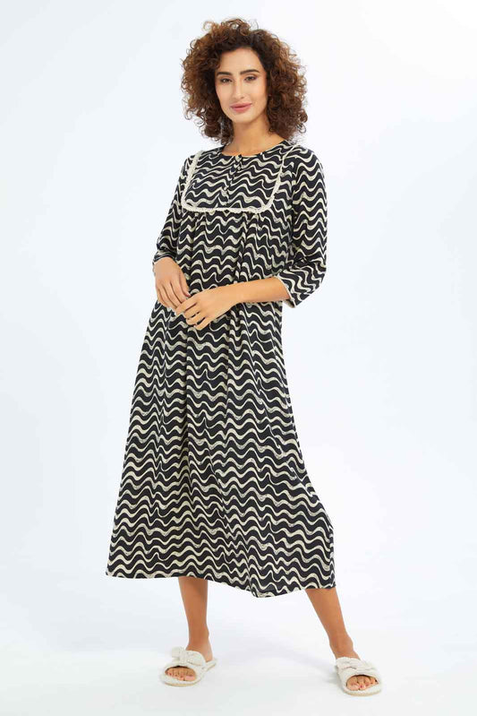 Redtag-Women-Long-Sleeves-Solid-Printed-Night-Gown-Category:Nightgowns,-Colour:Assorted,-Deals:New-In,-Dept:Ladieswear,-Filter:Women's-Clothing,-New-In-Women-APL,-Non-Sale,-S23A,-Section:Women,-Women-Nightgowns--