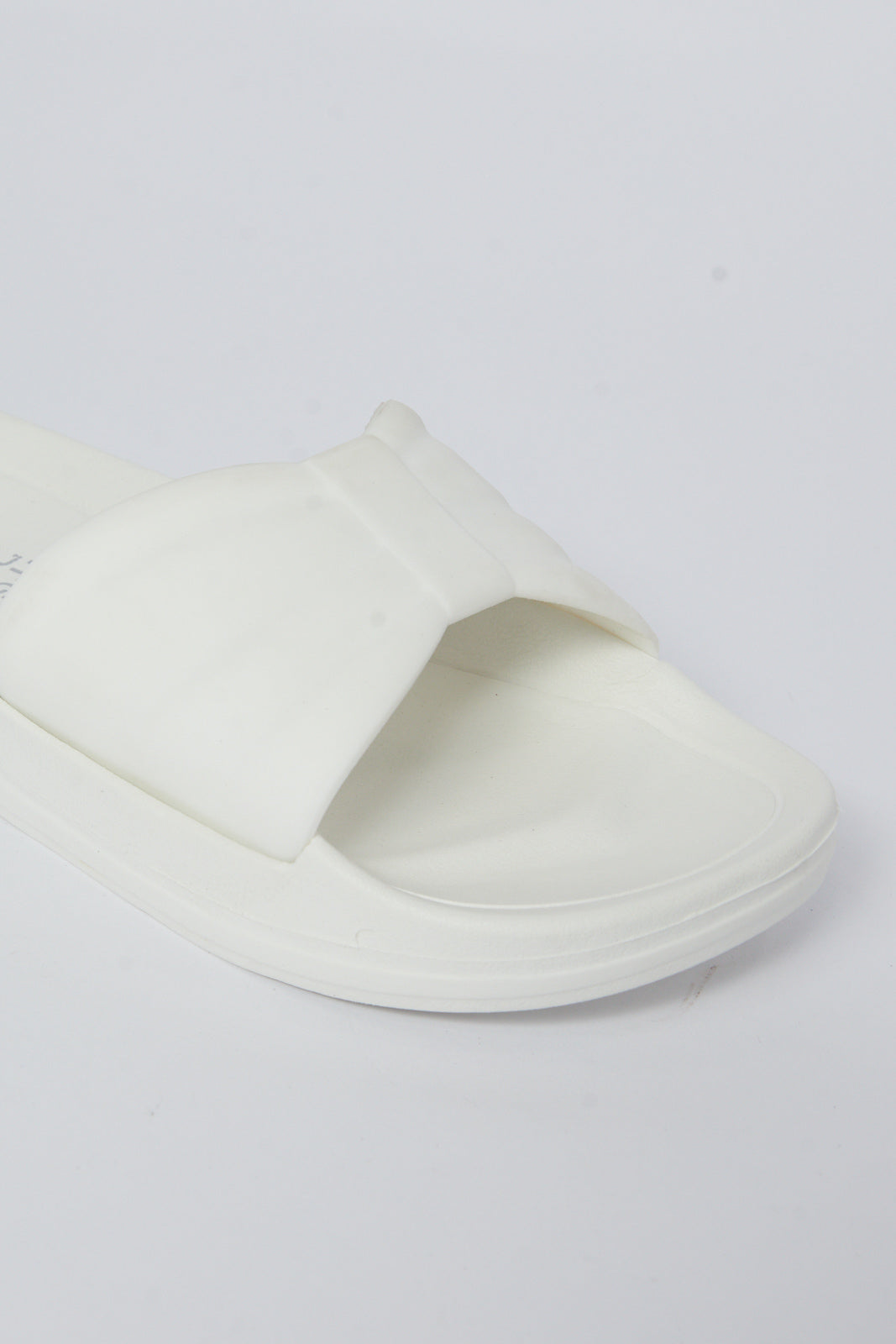 Redtag-Cream-Bow-Slide-Category:Shoes,-Colour:Cream,-Deals:New-In,-Filter:Girls-Footwear-(5-to-14-Yrs),-GSR-Flip-Flops,-N/A,-New-In-GSR-FOO,-Non-Sale,-S23A,-Section:Girls-(0-to-14Yrs)-Senior-Girls-5 to 14 Years