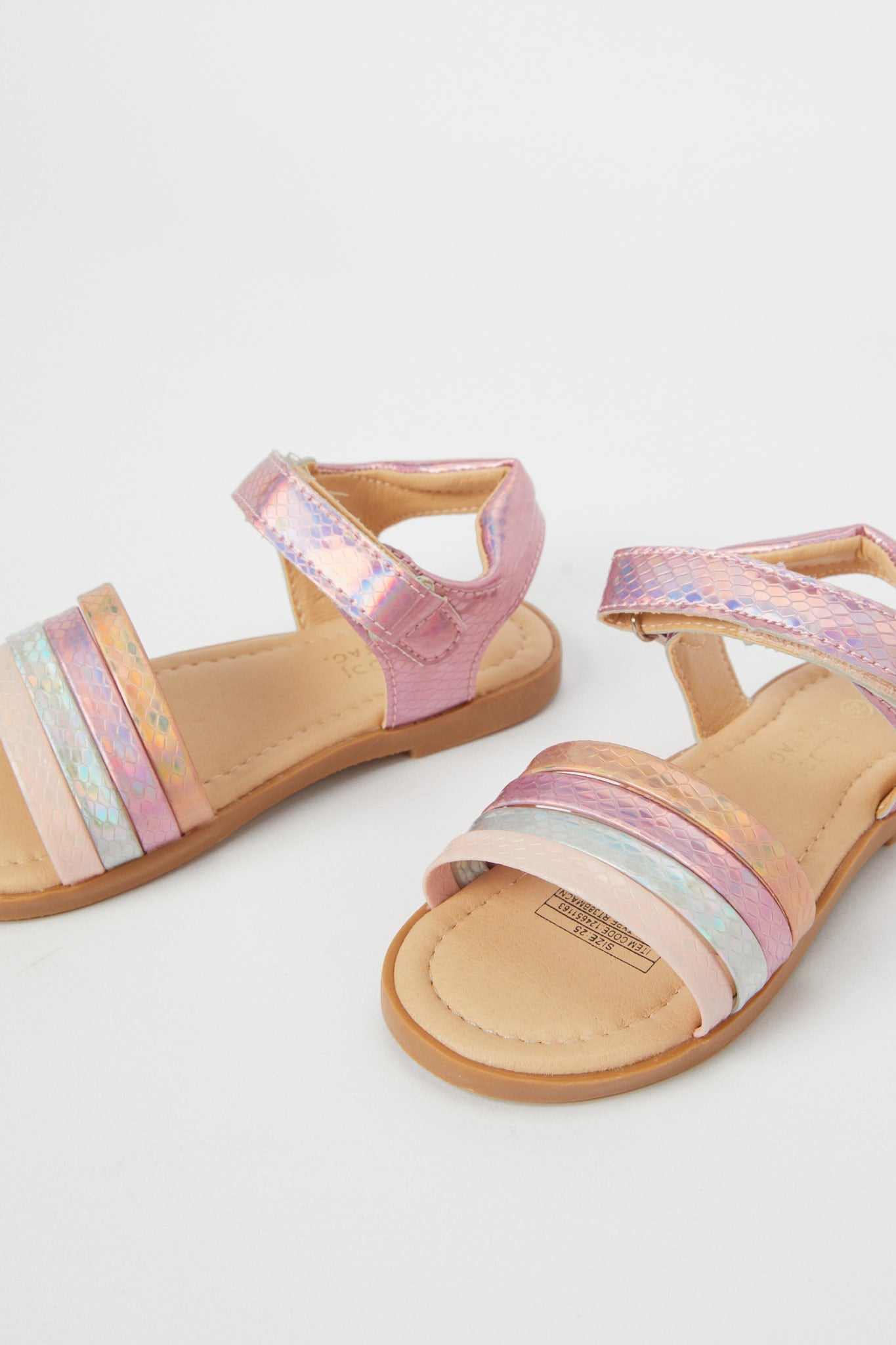 Redtag-Pink-Strap-Sandal-Category:Shoes,-Colour:Pink,-Deals:New-In,-Filter:Girls-Footwear-(3-to-5-Yrs),-GIR-Sandals,-H1:FOO,-H2:GIR,-H3:SAF,-H4:SAN,-N/A,-New-In-GIR-FOO,-Non-Sale,-S23B,-Season:S23B,-Section:Girls-(0-to-14Yrs)-Girls-3 to 5 Years