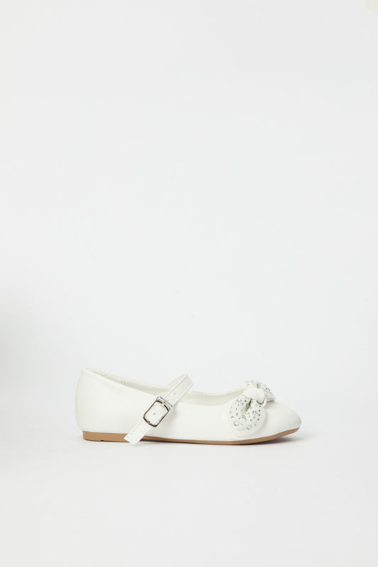 Redtag-White-Diamante-Bow-Ballerina-Category:Shoes,-Colour:White,-Deals:New-In,-Filter:Girls-Footwear-(3-to-5-Yrs),-GIR-Shoes,-H1:FOO,-H2:GIR,-H3:SHO,-H4:CAH,-N/A,-New-In-GIR-FOO,-Non-Sale,-S23B,-Season:S23B,-Section:Girls-(0-to-14Yrs)-Girls-3 to 5 Years