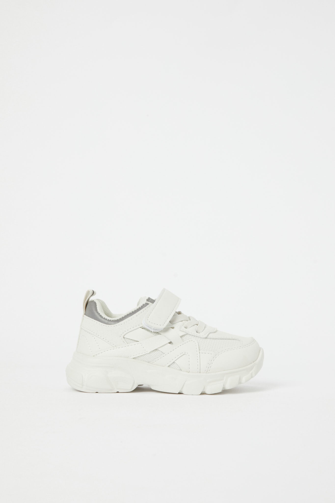 Redtag-White-Colour-Block-Chunky-Sneaker-BOY-Trainers,-Category:Shoes,-Colour:White,-Deals:New-In,-Filter:Boys-Footwear-(3-to-5-Yrs),-H1:FOO,-H2:BOY,-H3:TRN,-H4:CLT,-N/A,-New-In-BOY-FOO,-Non-Sale,-S23B,-Season:S23B,-Section:Boys-(0-to-14Yrs)-Boys-3 to 5 Years