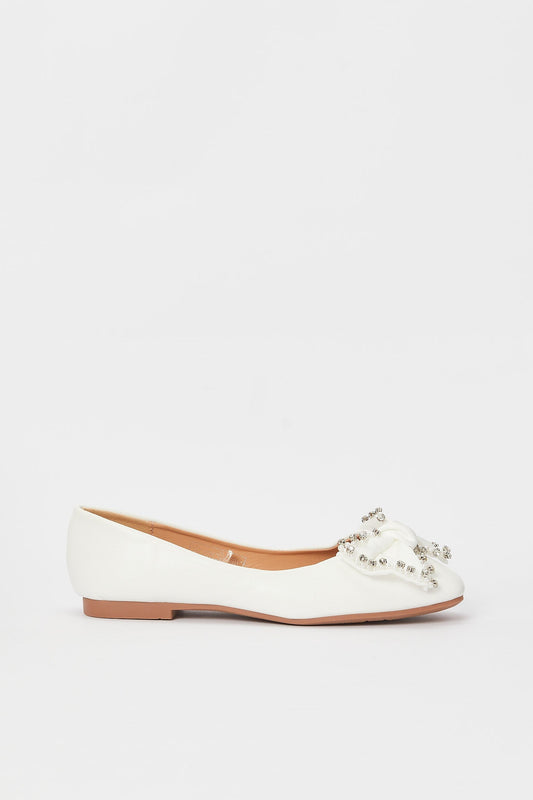 Redtag-White-Pearl-Bow-Trim-Ballerina-Category:Shoes,-Colour:White,-Deals:New-In,-Filter:Women's-Footwear,-H1:FOO,-H2:LAD,-H3:SHO,-H4:CAH,-N/A,-New-In-Women-FOO,-Non-Sale,-S23B,-Season:S23B,-Section:Women,-Women-Shoes-Women's-