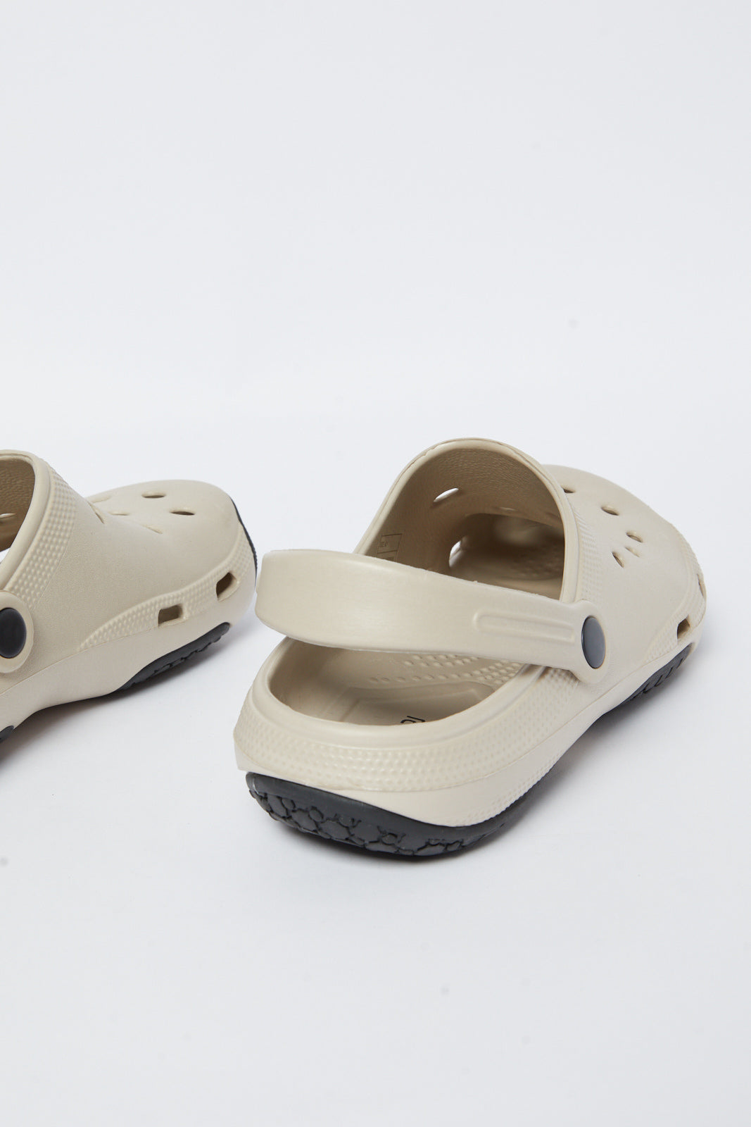 Redtag-Beige-Clog-Category:Shoes,-Colour:Beige,-Deals:New-In,-Filter:Men's-Footwear,-Men-Flip-Flops,-N/A,-New-In-Men-FOO,-Non-Sale,-S23A,-Section:Men-Men's-