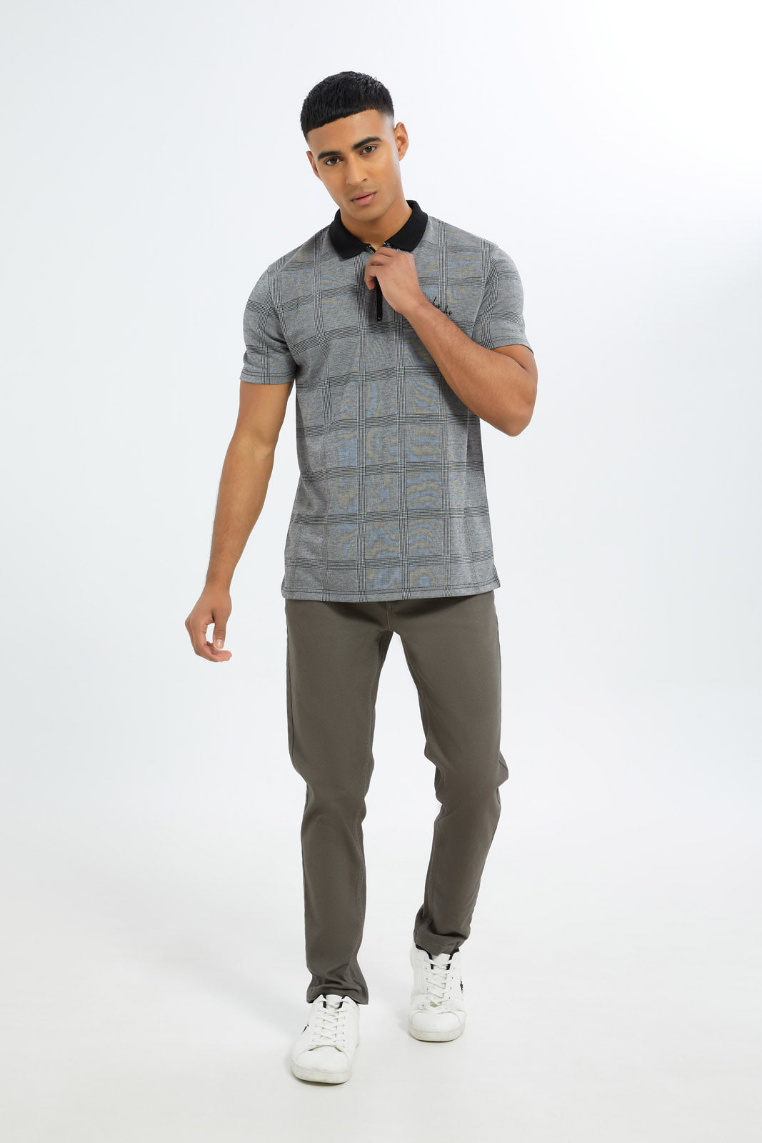 Redtag-Men-Grey-5-Pocket-Slim-Fit-Denim-Jeans-Category:Jeans,-Colour:Grey,-Deals:New-In,-Dept:Menswear,-Filter:Men's-Clothing,-H1:MWR,-H2:GEN,-H3:DNB,-H4:JNS,-Men-Jeans,-New-In-Men-APL,-Non-Sale,-RMD,-S23B,-Season:S23C,-Section:Men-Men's-