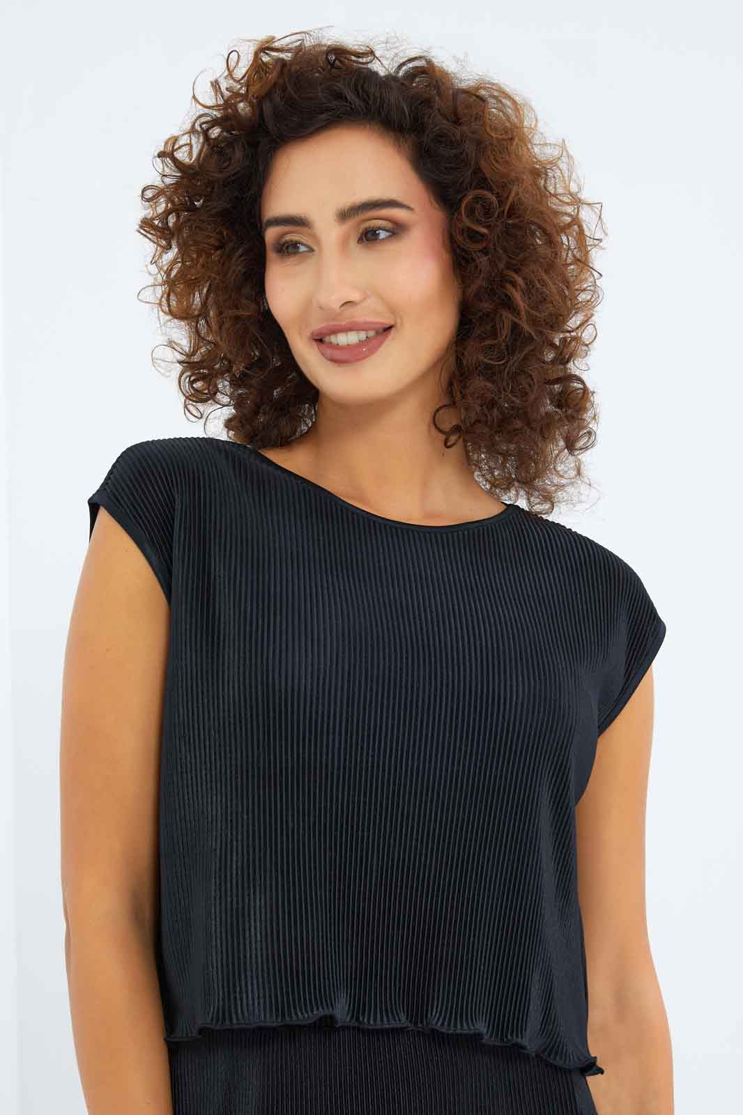 Redtag-Women-Sleeveless-Plisse-Top-Solid-Category:Blouses,-Colour:Black,-Deals:New-In,-Dept:Ladieswear,-Filter:Women's-Clothing,-New-In-Women-APL,-Non-Sale,-S23B,-Section:Women,-Women-Blouses-Women's-