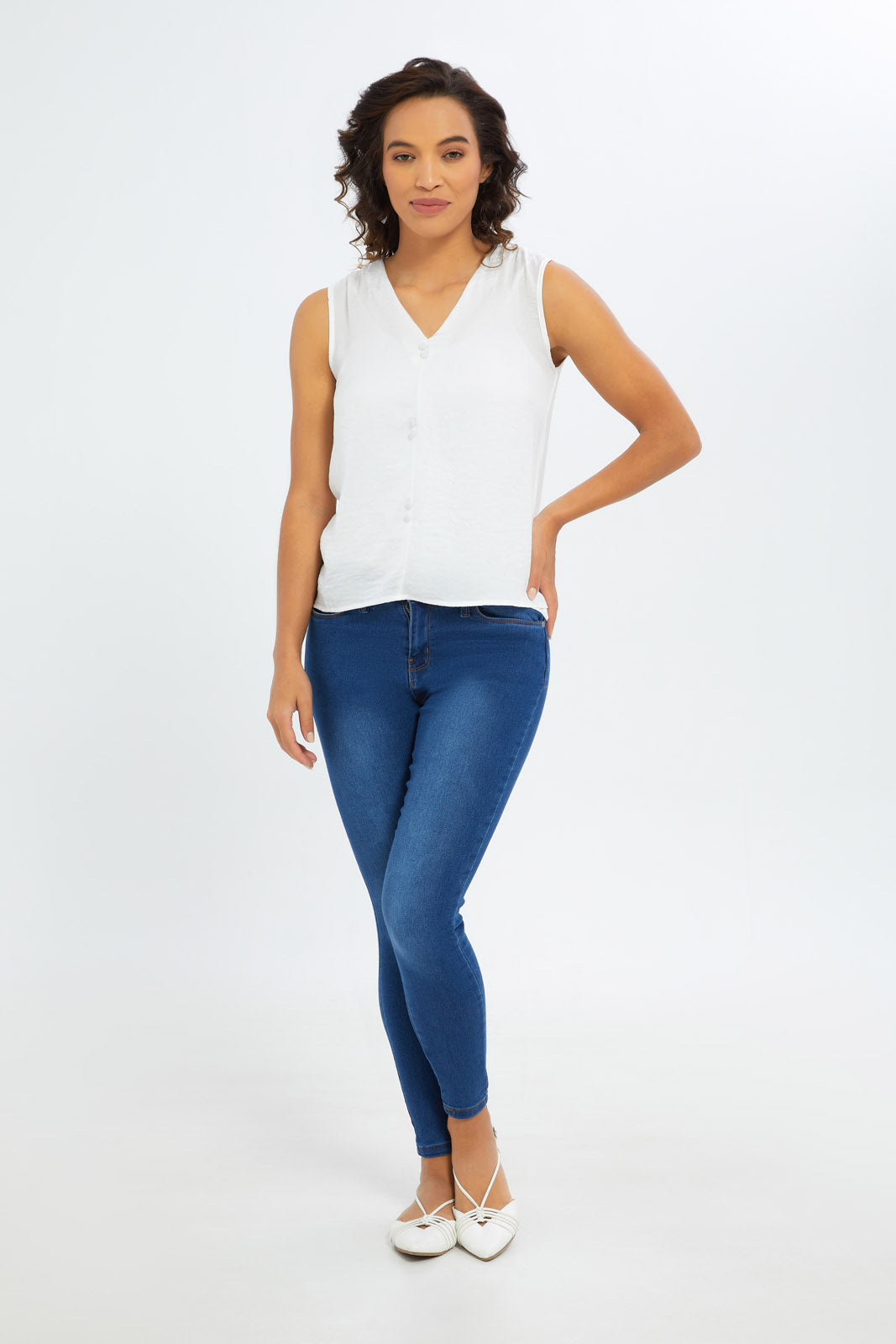 Redtag-Women-Epp-Blouse-Category:Blouses,-Colour:White,-Deals:New-In,-Dept:Ladieswear,-Filter:Women's-Clothing,-H1:LWR,-H2:LAD,-H3:BLO,-H4:CBL,-KSH,-New-In-Women-APL,-Non-Sale,-S23B,-Season:S23C,-Section:Women,-Women-Blouses-Women's-