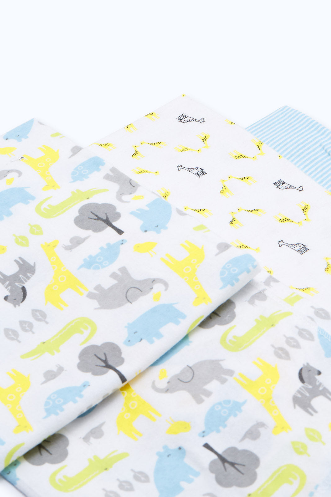 Redtag-Green-3-Pack-Boy-Multi--Pack-Fannel-Blankets-Category:Newborn-Accessories,-Colour:Yellow,-Deals:2-FOR-90,-Deals:New-In,-Dept:New-Born,-Filter:Baby-(0-to-12-Mths),-H1:KWR,-H2:NBF,-H3:ACC,-H4:SAT,-NBF-Newborn-Accessories,-New-In-NBF-APL,-Non-Sale,-S23B,-Season:S23B,-Section:Boys-(0-to-14Yrs)-Baby-0 to 12 Months