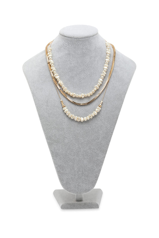 Redtag-Gold--Pearl
Multilayered-Necklace-Category:Jewellery,-Colour:Gold,-Filter:Women's-Accessories,-LEC-Jewellery,-New-In,-New-In-Women-ACC,-Non-Sale,-S23A,-Section:Women-Women-