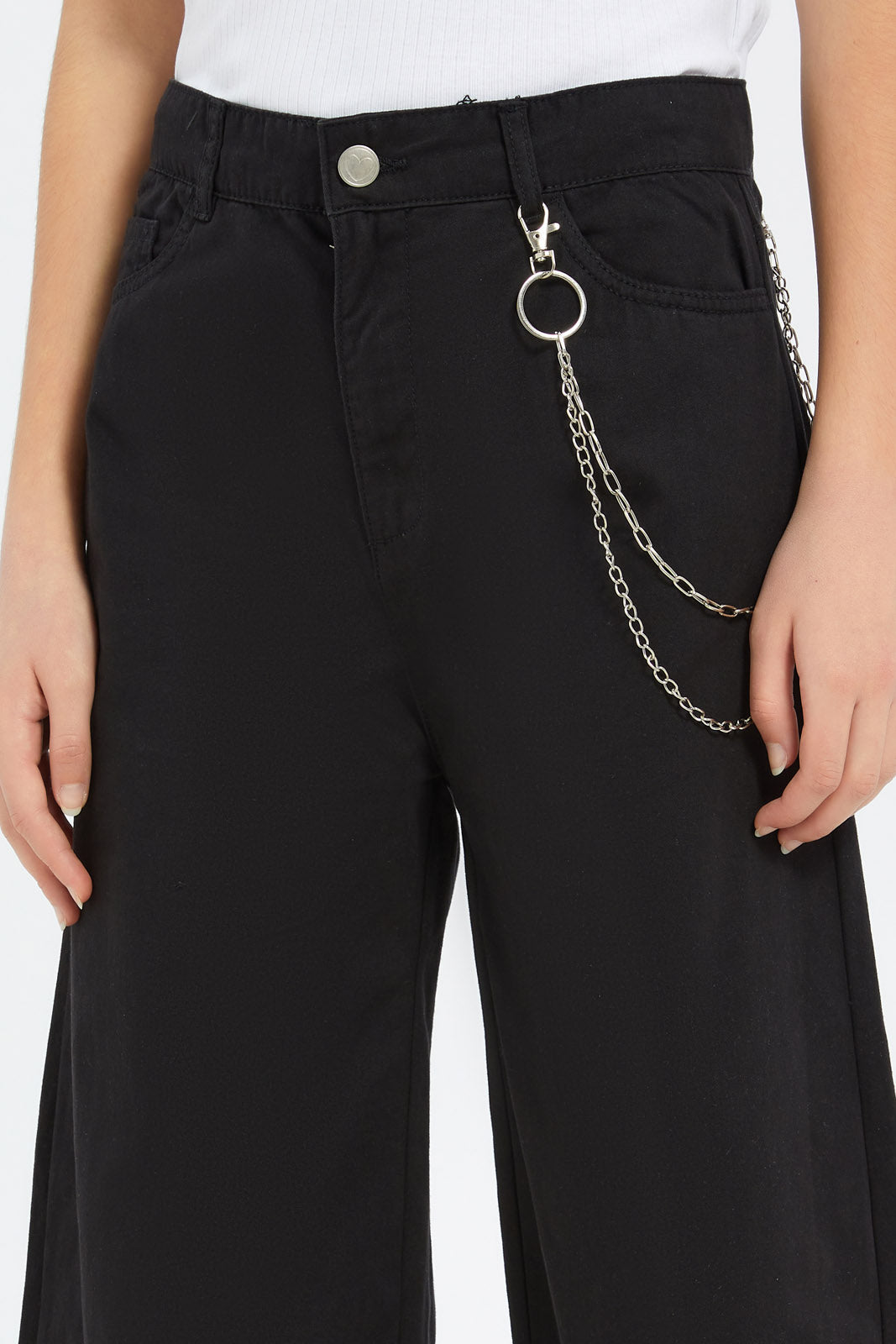 Redtag-Girls-Black-Wideleg-Twill-Pant-With-Chain-Category:Jeans,-Colour:Black,-Deals:New-In,-Dept:Girls,-Filter:Senior-Girls-(8-to-14-Yrs),-GSR-Jeans,-H1:KWR,-H2:GSR,-H3:DNB,-H4:JNS,-New-In-GSR-APL,-Non-Sale,-S23B,-Season:S23B,-Section:Girls-(0-to-14Yrs)-Senior-Girls-9 to 14 Years