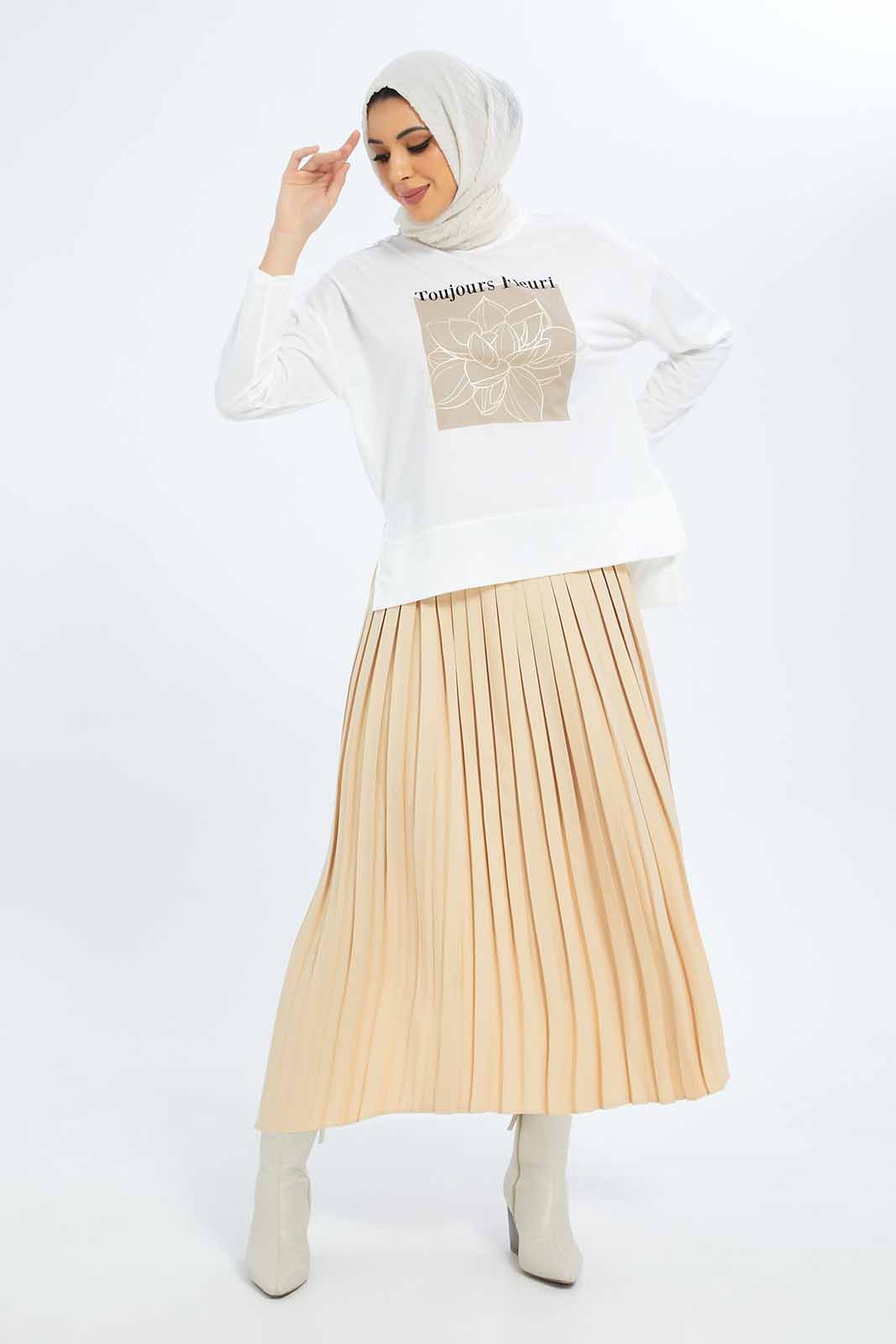 Redtag-Women-Long-Sleeve-Blouse-Category:Tops,-Colour:White,-Deals:New-In,-Dept:Ladieswear,-Filter:Women's-Clothing,-LMC,-New-In-Women-APL,-Non-Sale,-S23B,-Section:Women,-Women-Tops--
