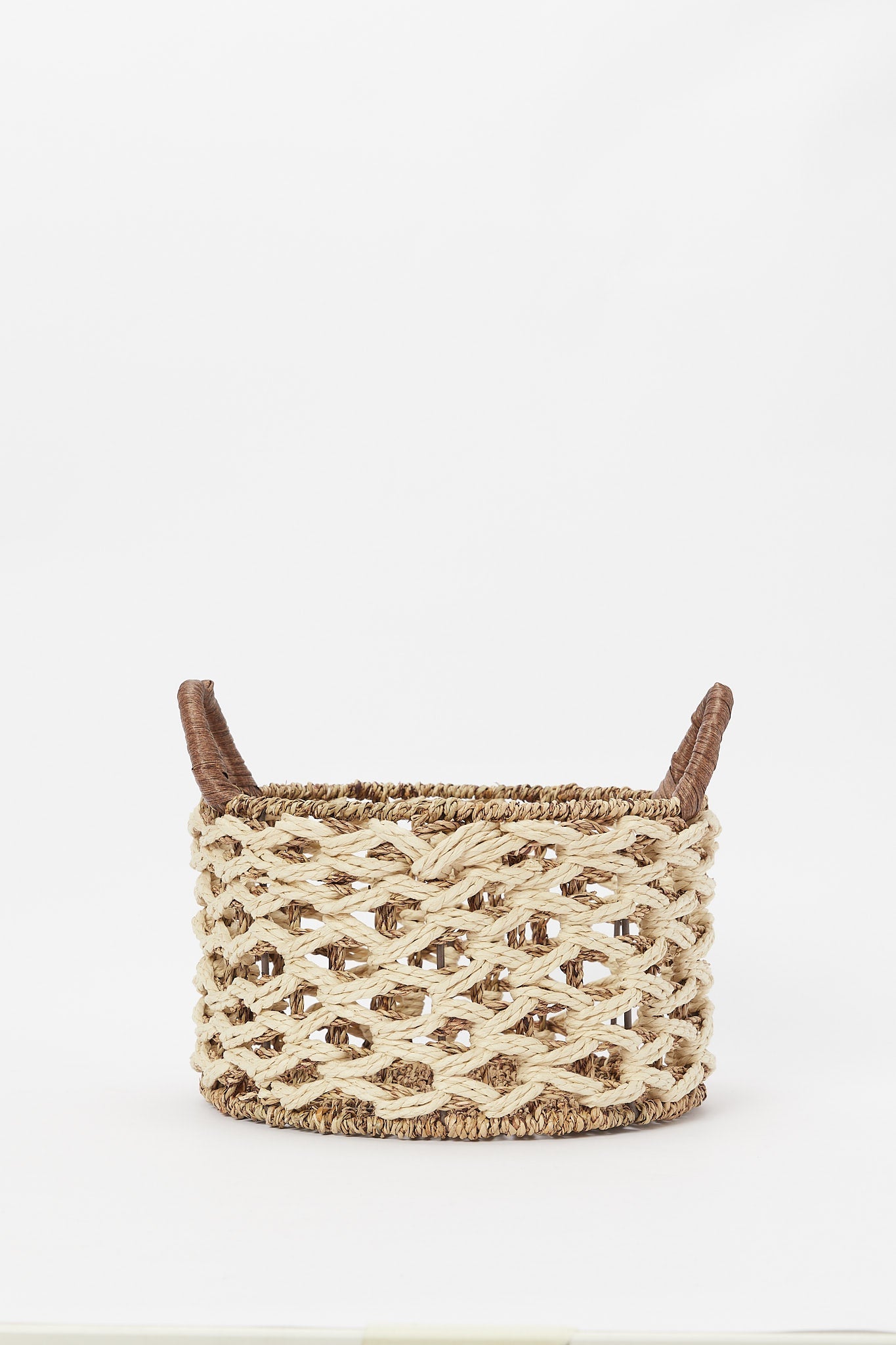 Redtag-Brown-Sea-Grass-With-Rope-Round-Laundry-Basket-(Medium)-Category:Laundry-Hampers,-Colour:Brown,-Deals:New-In,-Filter:Home-Bathroom,-H1:HMW,-H2:BAC,-H3:BCE,-H4:BAC,-HMW-BAC-Bath-Accessories,-New-In-HMW-BAC,-Non-Sale,-S23B,-Season:S23B,-Section:Homewares,-Style:PREMIUM-Home-Bathroom-