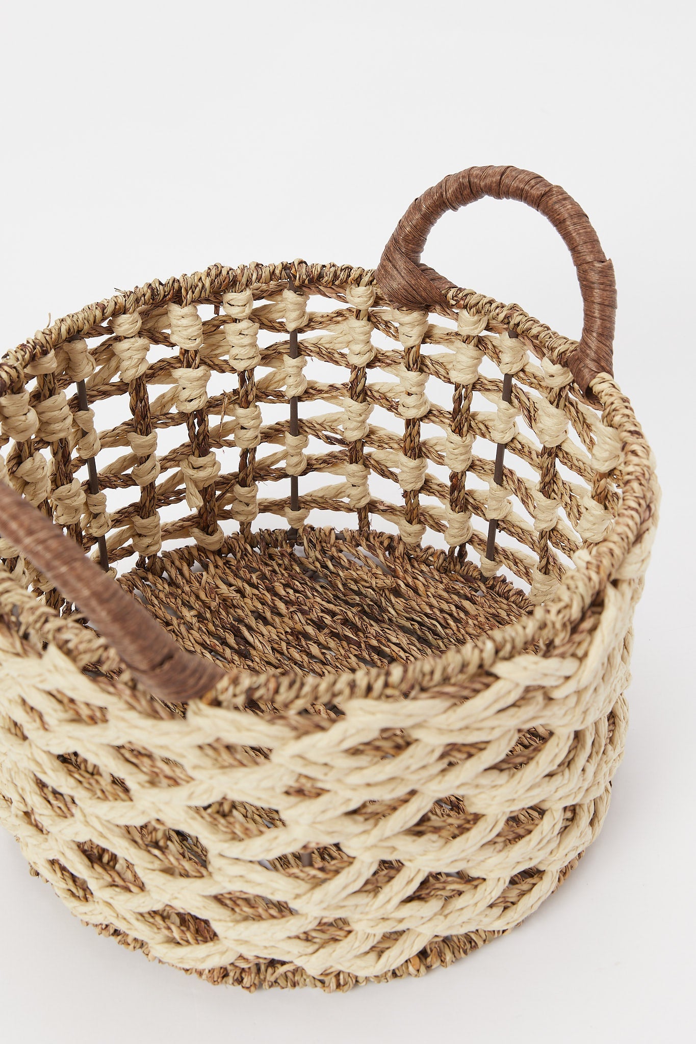 Redtag-Brown-Sea-Grass-With-Rope-Round-Laundry-Basket-(Medium)-Category:Laundry-Hampers,-Colour:Brown,-Deals:New-In,-Filter:Home-Bathroom,-H1:HMW,-H2:BAC,-H3:BCE,-H4:BAC,-HMW-BAC-Bath-Accessories,-New-In-HMW-BAC,-Non-Sale,-S23B,-Season:S23B,-Section:Homewares,-Style:PREMIUM-Home-Bathroom-