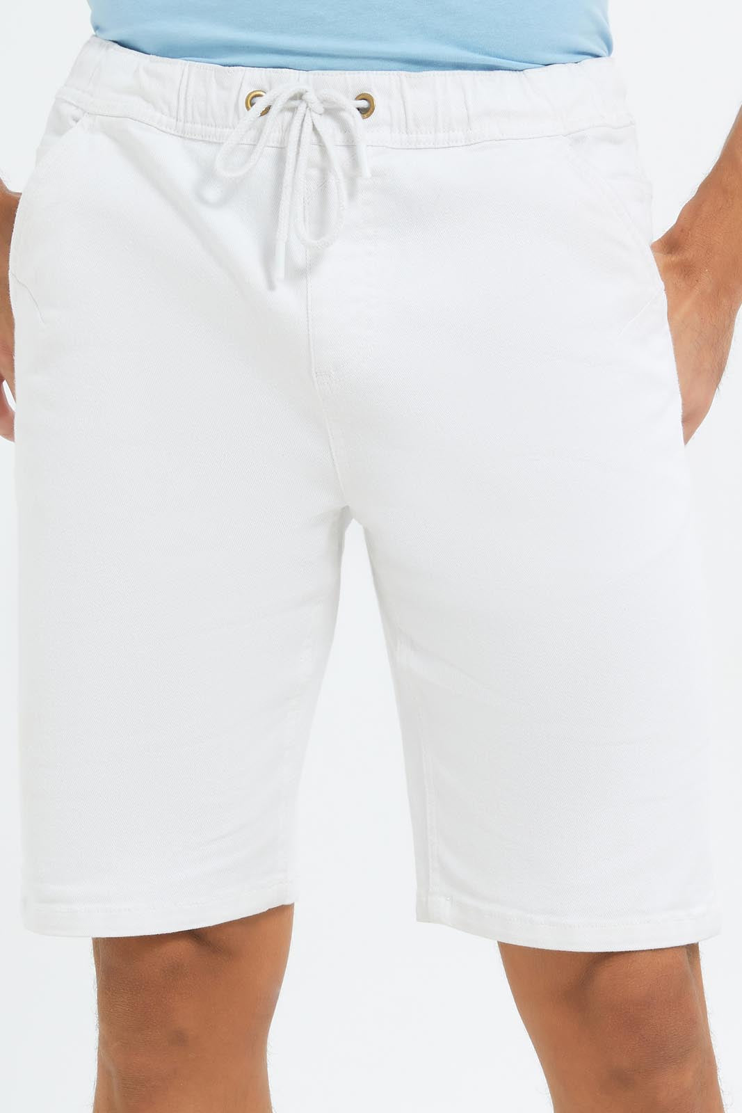 Redtag-Men-White-Knee-Length-Shorts-Category:Shorts,-Colour:White,-Deals:New-In,-Dept:Menswear,-Filter:Men's-Clothing,-Men-Shorts,-New-In-Men-APL,-Non-Sale,-S23C,-Section:Men-Men's-