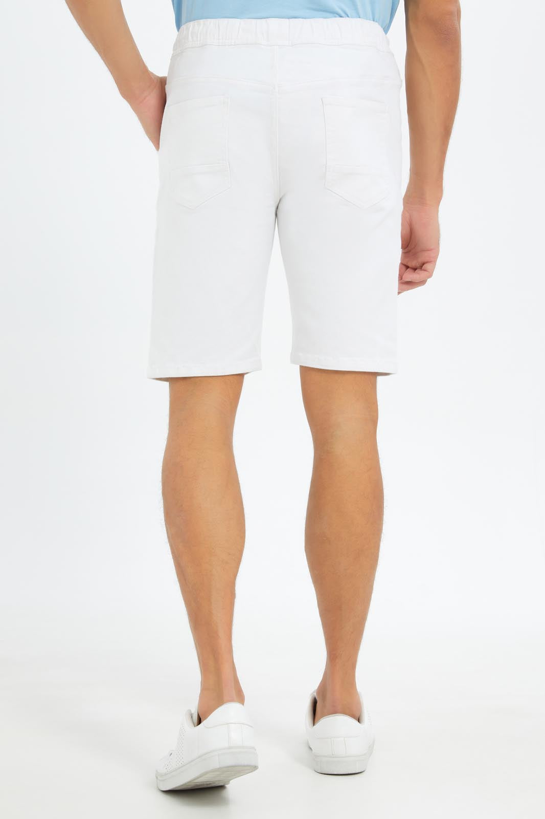 Redtag-Men-White-Knee-Length-Shorts-Category:Shorts,-Colour:White,-Deals:New-In,-Dept:Menswear,-Filter:Men's-Clothing,-Men-Shorts,-New-In-Men-APL,-Non-Sale,-S23C,-Section:Men-Men's-