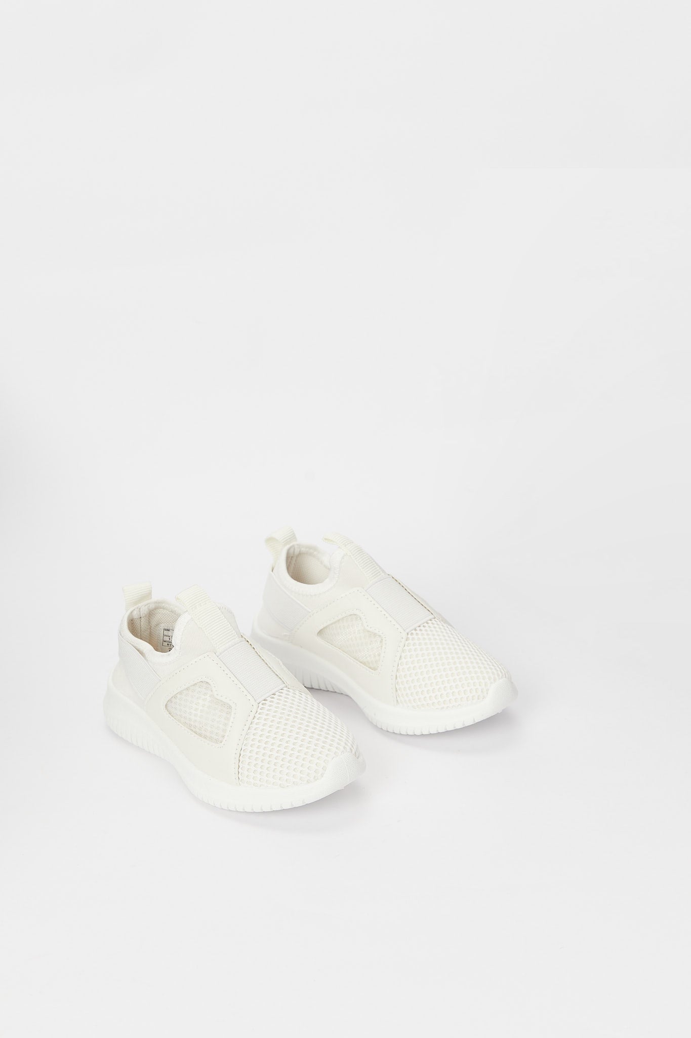 Redtag-White-Slip-On-Trainer-Category:Shoes,-Colour:White,-Deals:New-In,-Filter:Girls-Footwear-(3-to-5-Yrs),-GIR-Trainers,-H1:FOO,-H2:GIR,-H3:TRN,-H4:CLT,-N/A,-New-In-GIR-FOO,-Non-Sale,-S23B,-Season:S23B,-Section:Girls-(0-to-14Yrs)-Girls-3 to 5 Years