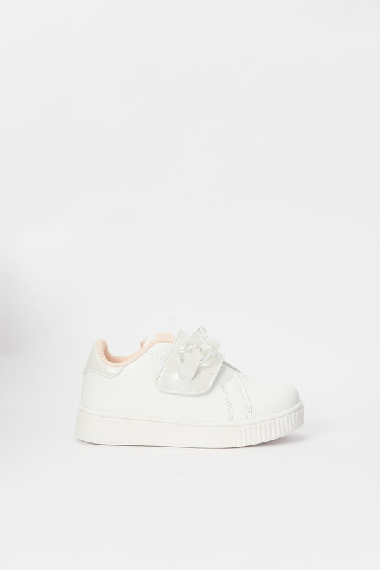 Redtag-White-Chain-Trim-Sneaker-Category:Shoes,-Colour:White,-Deals:New-In,-Filter:Girls-Footwear-(3-to-5-Yrs),-GIR-Trainers,-H1:FOO,-H2:GIR,-H3:TRN,-H4:CLT,-N/A,-New-In-GIR-FOO,-Non-Sale,-S23B,-Season:S23B,-Section:Girls-(0-to-14Yrs)-Girls-3 to 5 Years