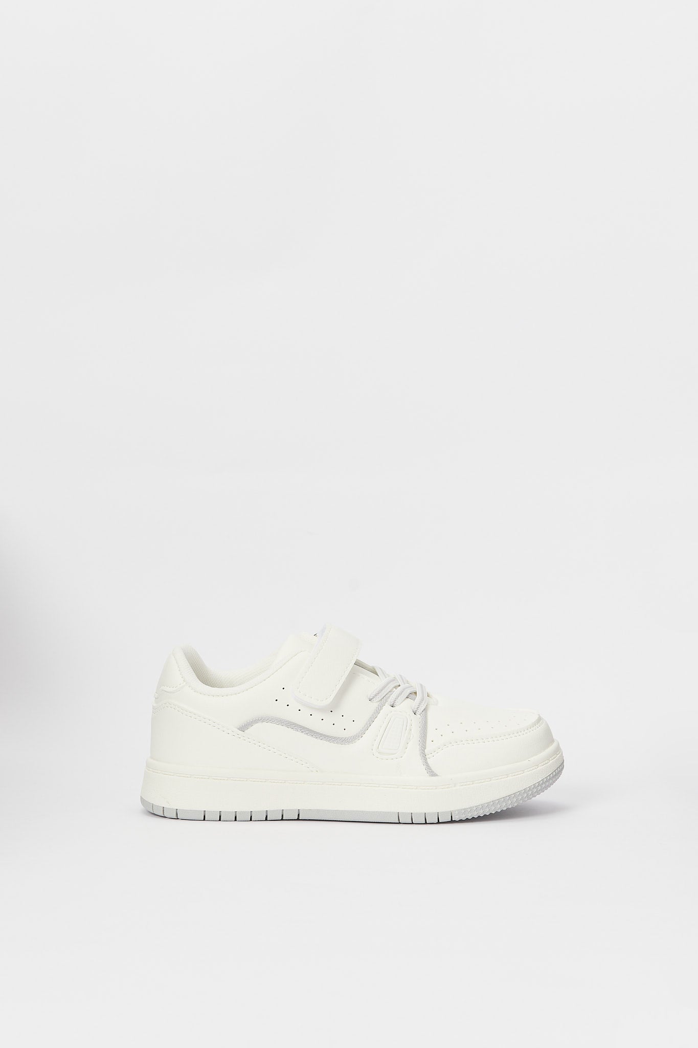 Redtag-White-Material-Block-Skate-Shoe-BSR-Shoes,-Category:Shoes,-Colour:White,-Deals:New-In,-Filter:Boys-Footwear-(5-to-14-Yrs),-H1:FOO,-H2:BSR,-H3:SHO,-H4:CAH,-N/A,-New-In-BSR-FOO,-Non-Sale,-S23B,-Season:S23B,-Section:Boys-(0-to-14Yrs)-Senior-Boys-5 to 14 Years