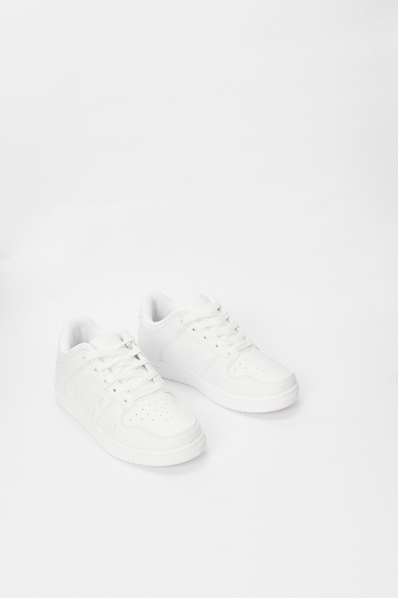 Redtag-White-Material-Block-Skate-Shoe-BSR-Shoes,-Category:Shoes,-Colour:White,-Deals:New-In,-Filter:Boys-Footwear-(5-to-14-Yrs),-H1:FOO,-H2:BSR,-H3:SHO,-H4:CAH,-N/A,-New-In-BSR-FOO,-Non-Sale,-S23B,-Season:S23B,-Section:Boys-(0-to-14Yrs)-Senior-Boys-5 to 14 Years