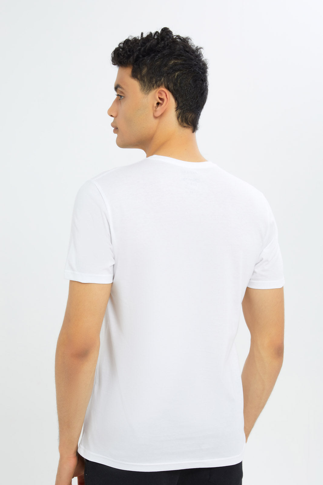 Redtag-Men-White-Graphic-T-Shirt-Category:T-Shirts,-Colour:White,-Deals:New-In,-Dept:Menswear,-Filter:Men's-Clothing,-H1:MWR,-H2:GEN,-H3:TSH,-H4:TSH,-Men-T-Shirts,-New-In-Men-APL,-Non-Sale,-S23C,-Season:S23C,-Section:Men,-TBL-Men's-