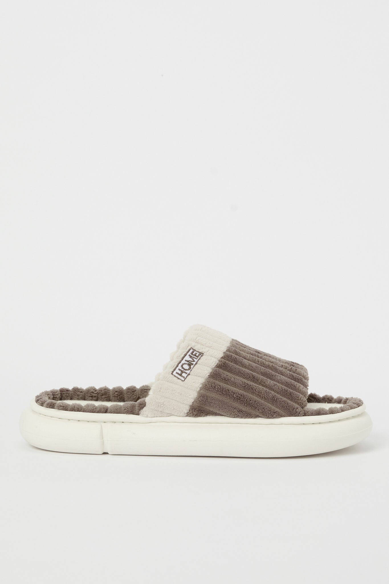 Redtag-Brown-Slipper-Category:Shoes,-Colour:Brown,-Deals:New-In,-Filter:Men's-Footwear,-H1:FOO,-H2:GEN,-H3:SLI,-H4:SLI,-Men-Slippers,-N/A,-New-In-Men-FOO,-Non-Sale,-S23B,-Season:S23B,-Section:Men-Men's-