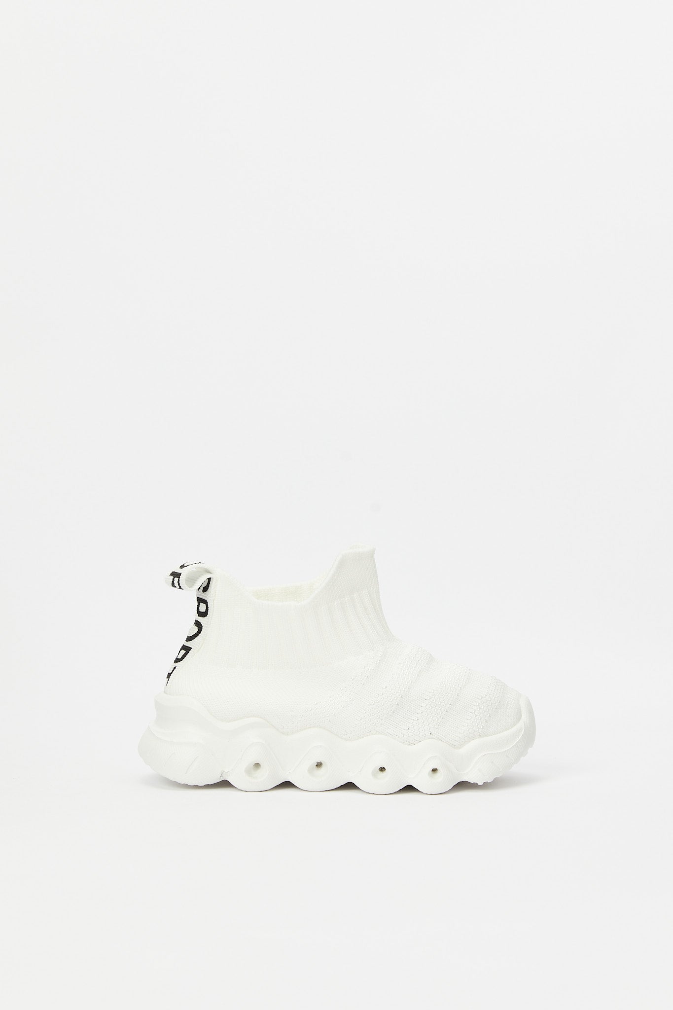 Redtag-White-Knit-Upper-Slip-On-With-Led-Light
(Repeat-Style)-Category:Shoes,-Colour:White,-Deals:New-In,-Filter:Boys-Footwear-(1-to-3-Yrs),-H1:FOO,-H2:INB,-H3:SHO,-H4:CAH,-INB-Sandals,-N/A,-New-In-INB-FOO,-Non-Sale,-S23C,-Season:S23C,-Section:Boys-(0-to-14Yrs)-Infant-Boys-1 to 3 Years