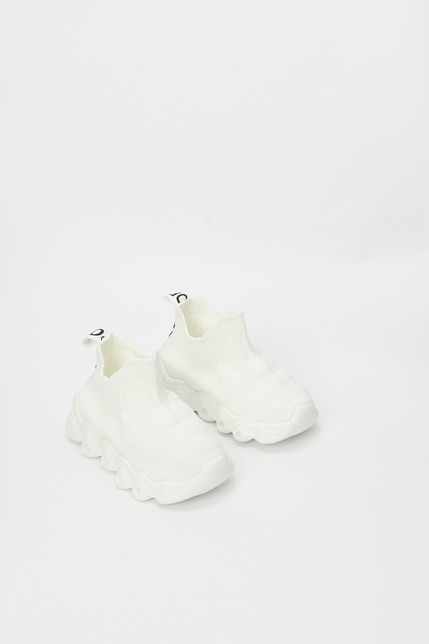 Redtag-White-Knit-Upper-Slip-On-With-Led-Light
(Repeat-Style)-Category:Shoes,-Colour:White,-Deals:New-In,-Filter:Boys-Footwear-(1-to-3-Yrs),-H1:FOO,-H2:INB,-H3:SHO,-H4:CAH,-INB-Sandals,-N/A,-New-In-INB-FOO,-Non-Sale,-S23C,-Season:S23C,-Section:Boys-(0-to-14Yrs)-Infant-Boys-1 to 3 Years
