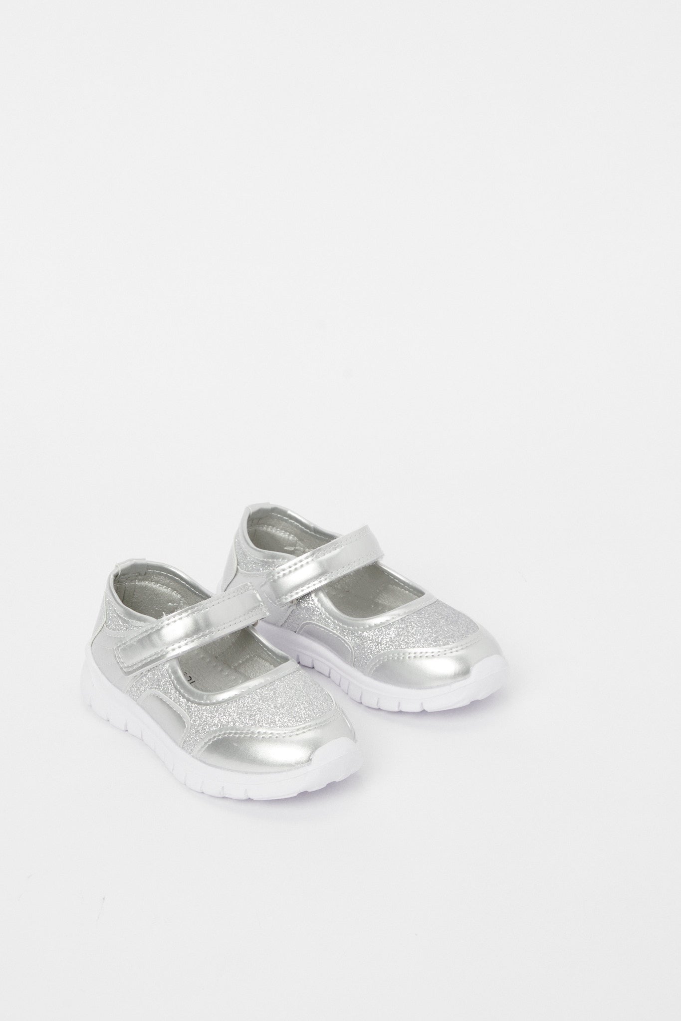 Redtag-Silver-Shimmer-Velcro-Trainer-Category:Shoes,-Colour:Silver,-Deals:New-In,-Filter:Girls-Footwear-(3-to-5-Yrs),-GIR-Trainers,-H1:FOO,-H2:GIR,-H3:TRN,-H4:CLT,-N/A,-New-In-GIR-FOO,-Non-Sale,-S23B,-Season:S23B,-Section:Girls-(0-to-14Yrs)-Girls-3 to 5 Years