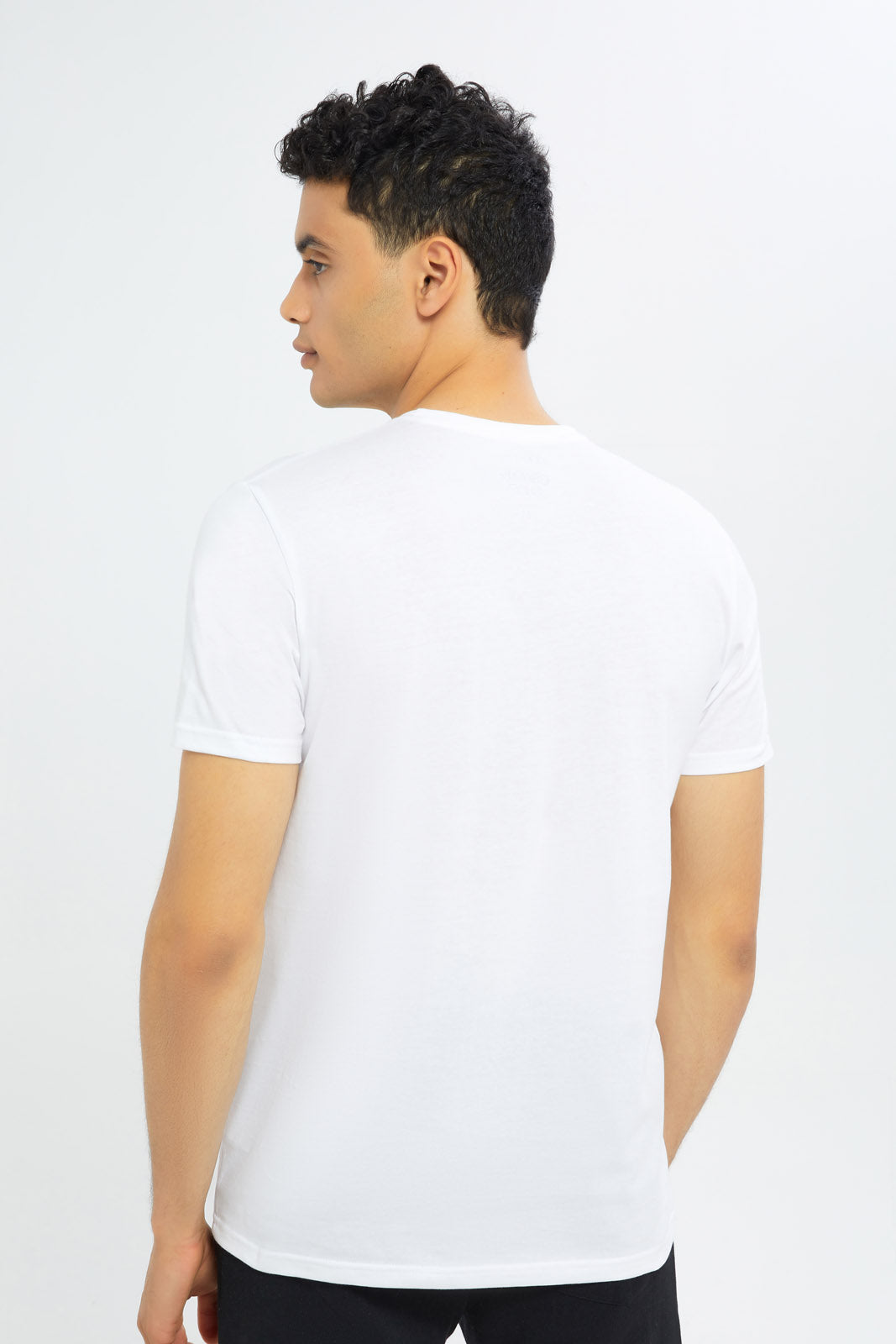 Redtag-Men-White-Graphic-T-Shirt-Category:T-Shirts,-Colour:White,-Deals:New-In,-Dept:Menswear,-Filter:Men's-Clothing,-H1:MWR,-H2:GEN,-H3:TSH,-H4:TSH,-Men-T-Shirts,-New-In-Men-APL,-Non-Sale,-S23C,-Season:S23C,-Section:Men,-TBL-Men's-