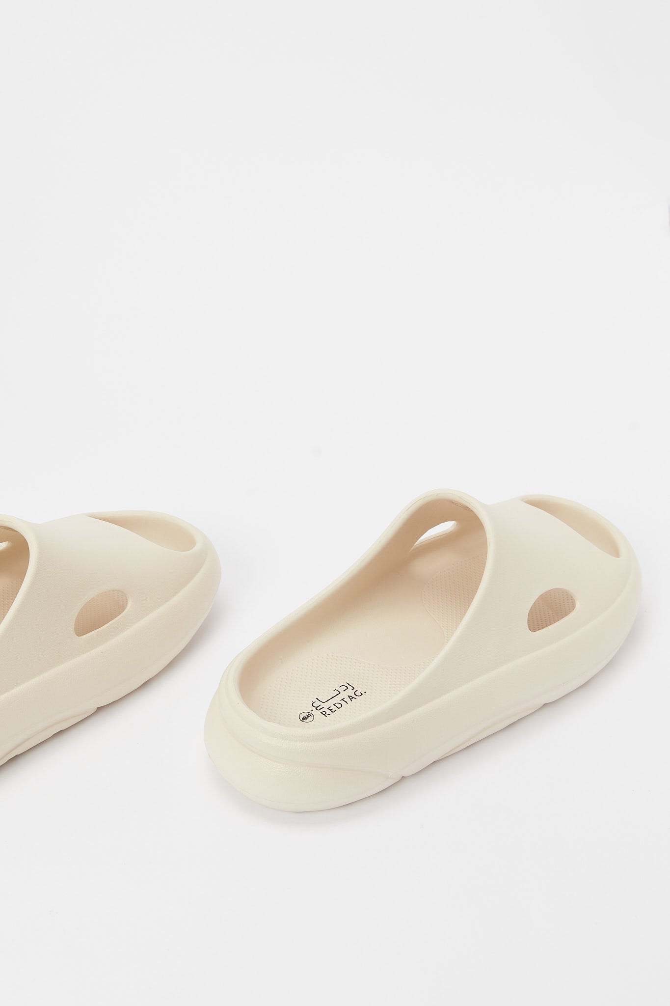 Redtag-Beige-Moulded-Platform-Slide-Category:Shoes,-Colour:Beige,-Deals:New-In,-Filter:Men's-Footwear,-H1:FOO,-H2:GEN,-H3:SAF,-H4:FLF,-Men-Flip-Flops,-N/A,-New-In-Men-FOO,-Non-Sale,-S23B,-Season:S23B,-Section:Men-Men's-