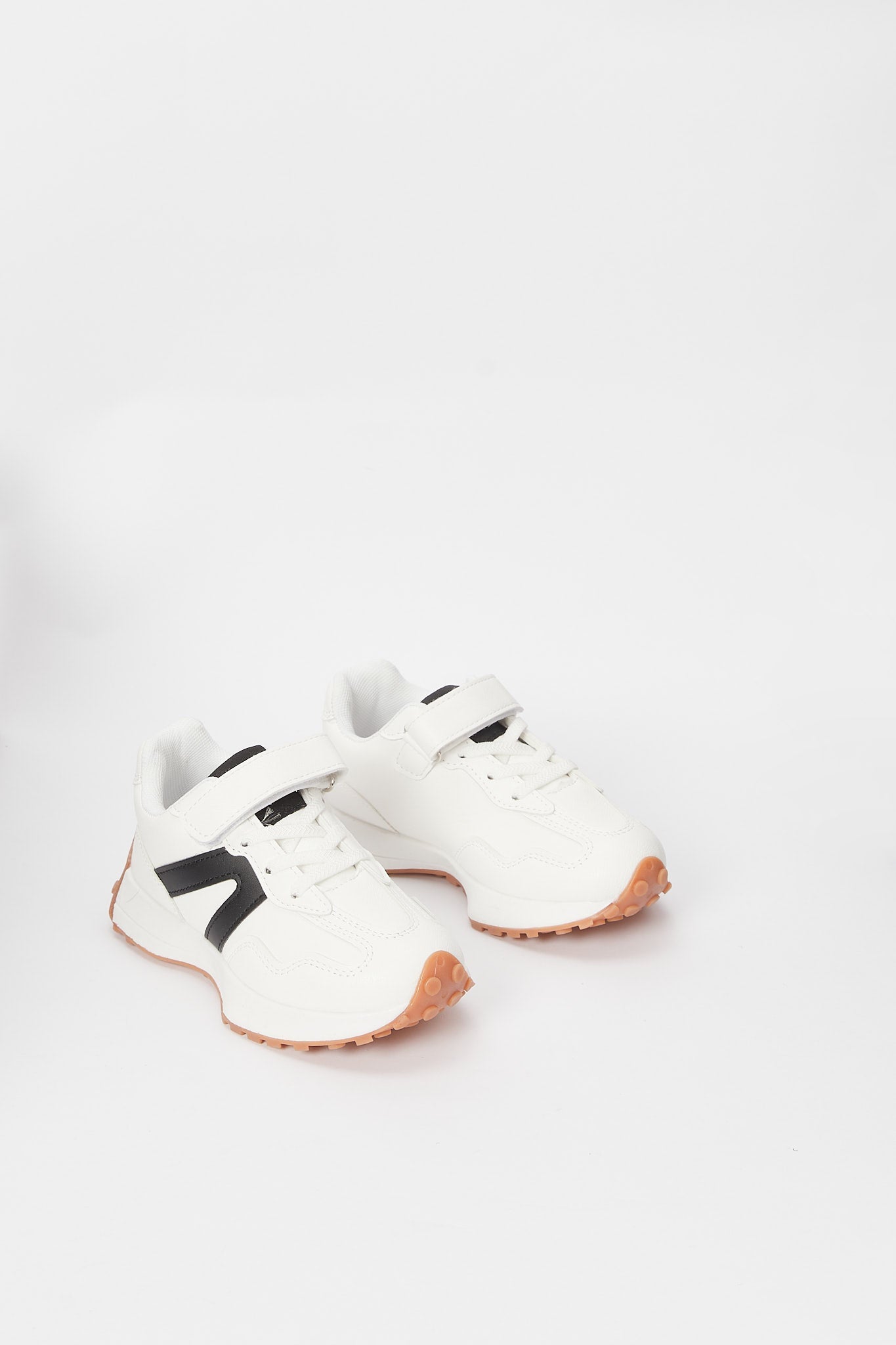 Redtag-White-Velcro-Strap-Trainer-Category:Shoes,-Colour:White,-Deals:New-In,-Filter:Girls-Footwear-(5-to-14-Yrs),-GSR-Trainers,-H1:FOO,-H2:GSR,-H3:TRN,-H4:CLT,-N/A,-New-In-GSR-FOO,-Non-Sale,-S23B,-Season:S23B,-Section:Girls-(0-to-14Yrs)-Senior-Girls-5 to 14 Years