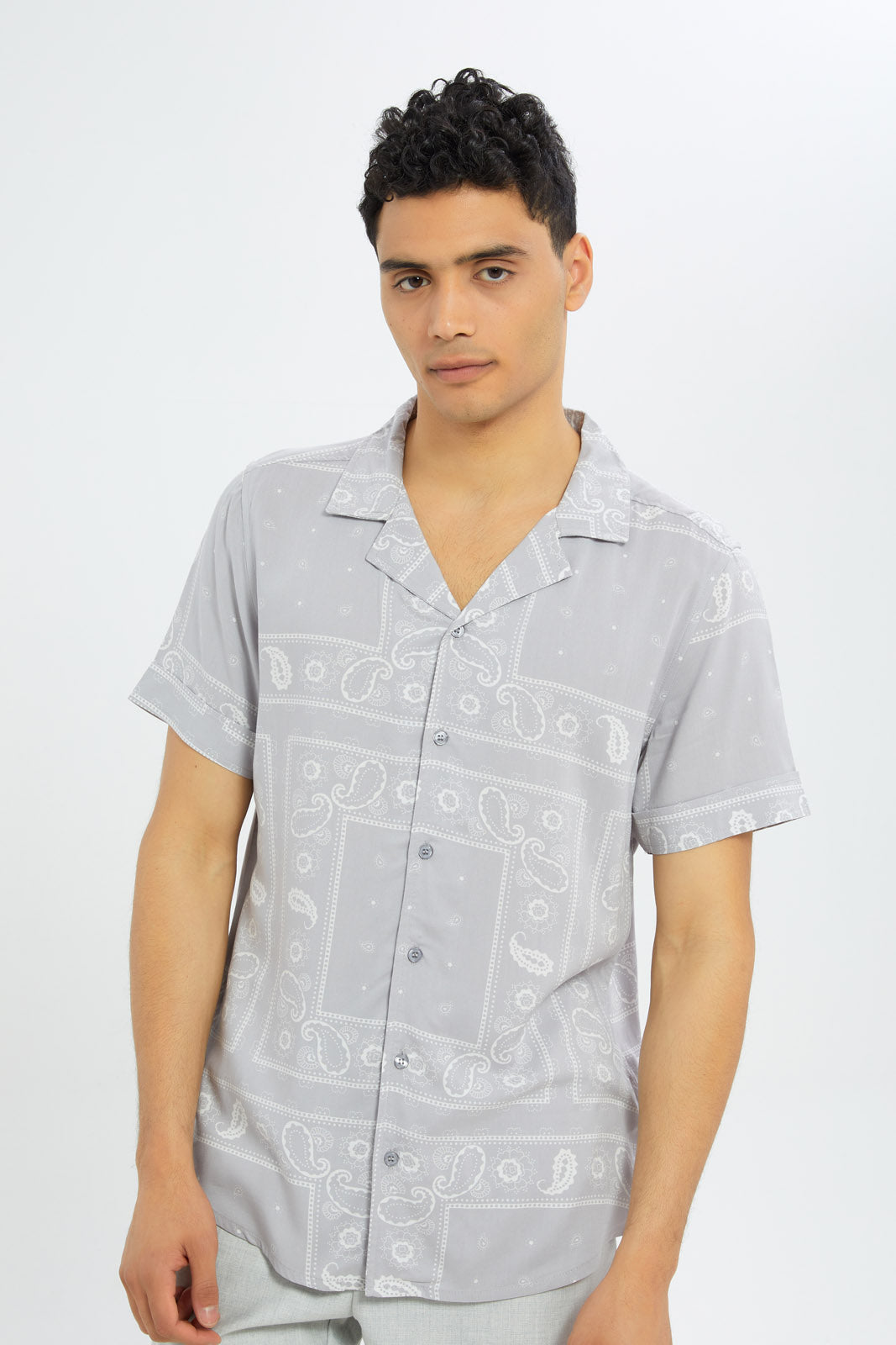 Redtag-Men-White-Paisley-Print-Resort-Shirt-Category:Shirts,-Colour:White,-Deals:New-In,-Filter:Men's-Clothing,-H1:MWR,-H2:GEN,-H3:SHI,-H4:CSH,-Men-Shirts,-New-In-Men-APL,-Non-Sale,-S23C,-Season:S23C,-Section:Men-Men's-