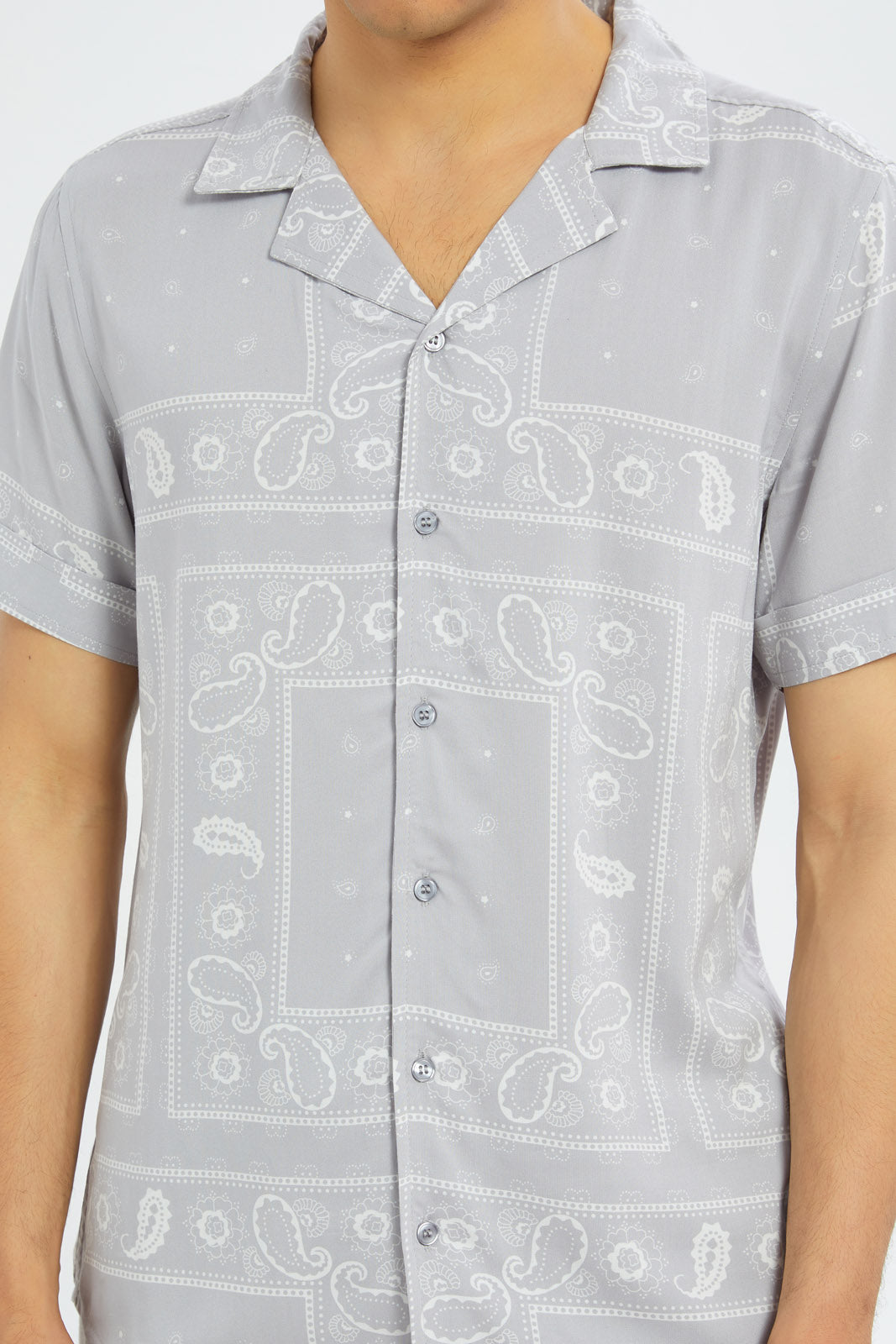 Redtag-Men-White-Paisley-Print-Resort-Shirt-Category:Shirts,-Colour:White,-Deals:New-In,-Filter:Men's-Clothing,-H1:MWR,-H2:GEN,-H3:SHI,-H4:CSH,-Men-Shirts,-New-In-Men-APL,-Non-Sale,-S23C,-Season:S23C,-Section:Men-Men's-