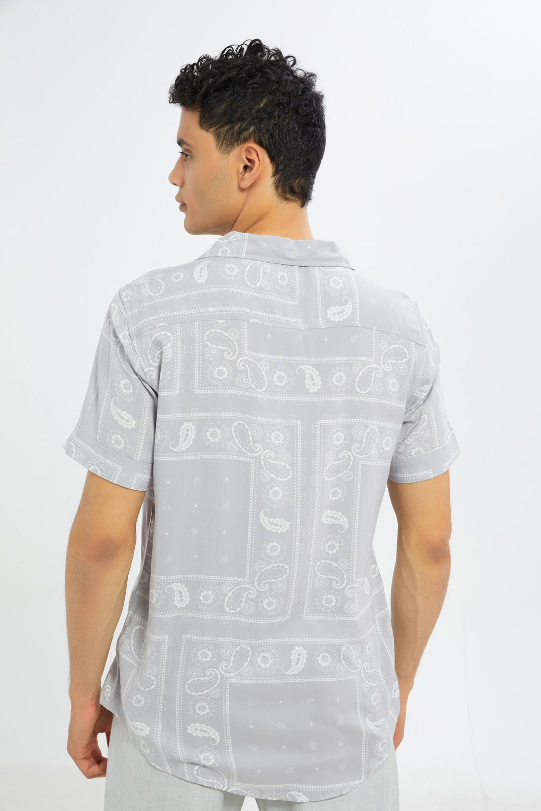 Redtag-Men-White-Paisley-Print-Resort-Shirt-Category:Shirts,-Colour:White,-Deals:New-In,-Filter:Men's-Clothing,-H1:MWR,-H2:GEN,-H3:SHI,-H4:CSH,-Men-Shirts,-New-In-Men-APL,-Non-Sale,-S23C,-Season:S23C,-Section:Men-Men's-