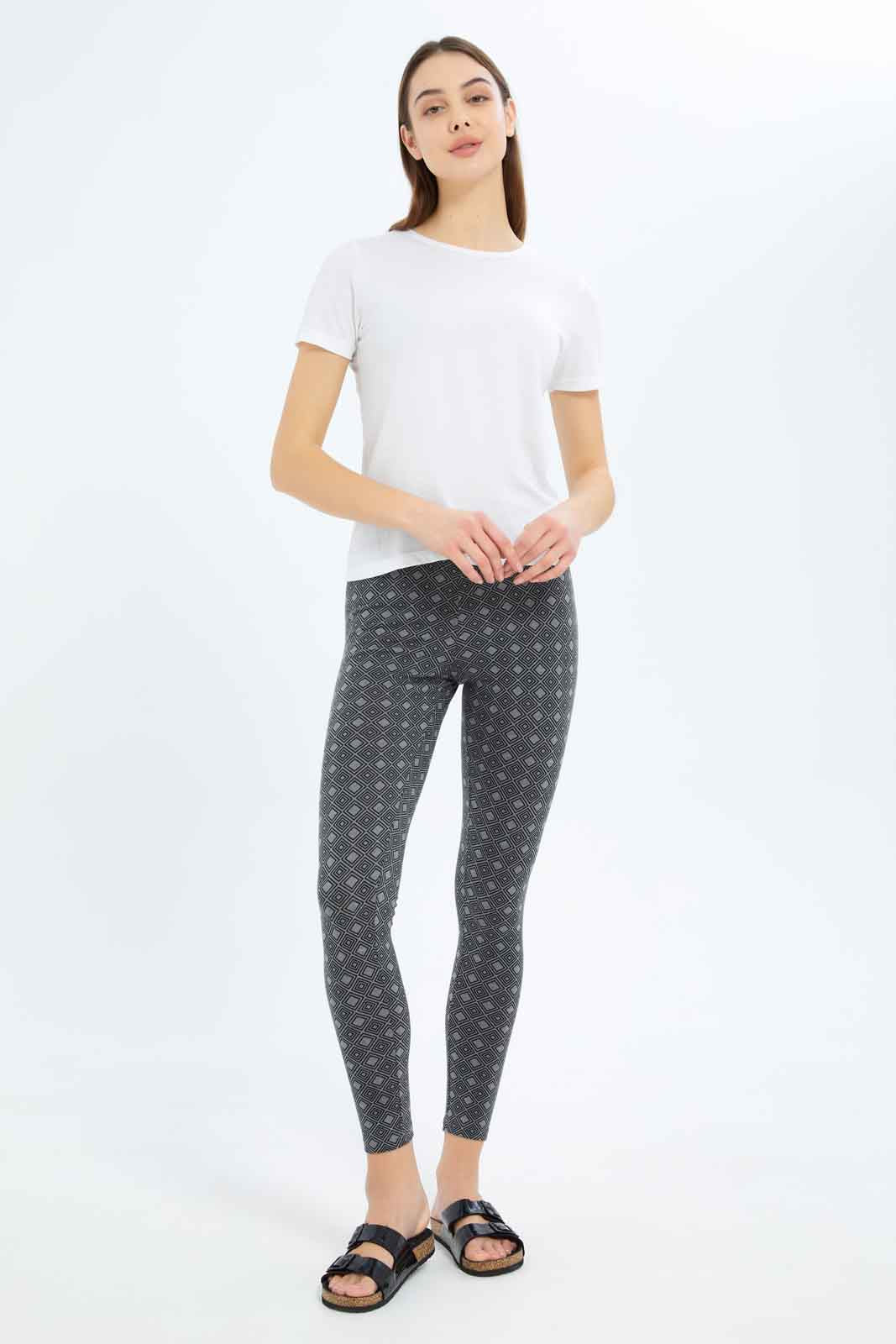 Redtag-Women-Allover-Print-Skinny-Leggings-Category:Leggings,-Colour:Assorted,-Deals:New-In,-Filter:Women's-Clothing,-New-In-Women-APL,-Non-Sale,-S23B,-Section:Women,-TBL,-Women-Leggings-Women's-