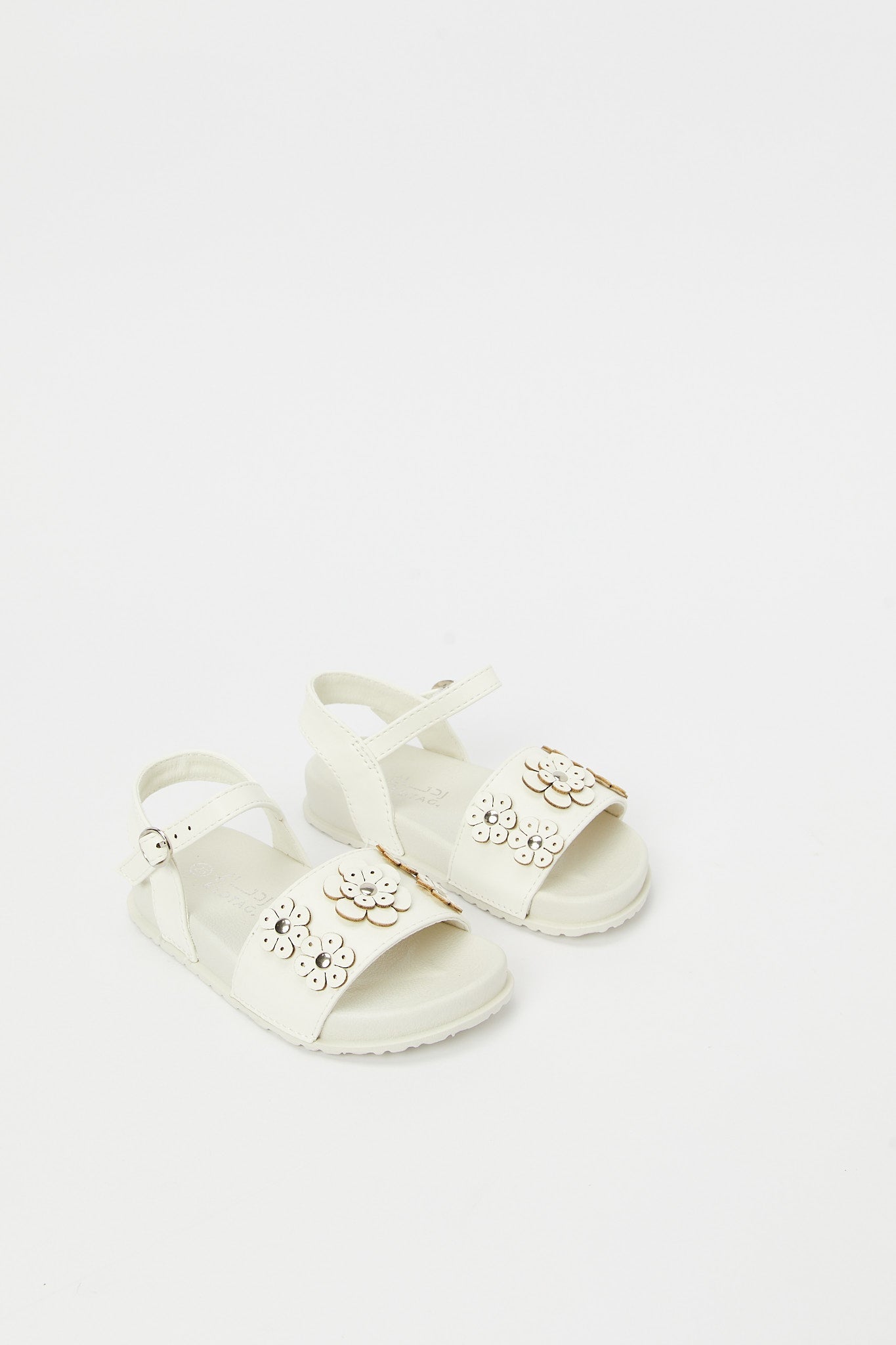 Redtag-White-Floral-Sandal-Category:Sandals,-Colour:White,-Deals:New-In,-Filter:Girls-Footwear-(3-to-5-Yrs),-GIR-Sandals,-H1:FOO,-H2:GIR,-H3:SAF,-H4:SAN,-N/A,-New-In-GIR-FOO,-Non-Sale,-S23C,-Season:S23C,-Section:Girls-(0-to-14Yrs)-Girls-3 to 5 Years