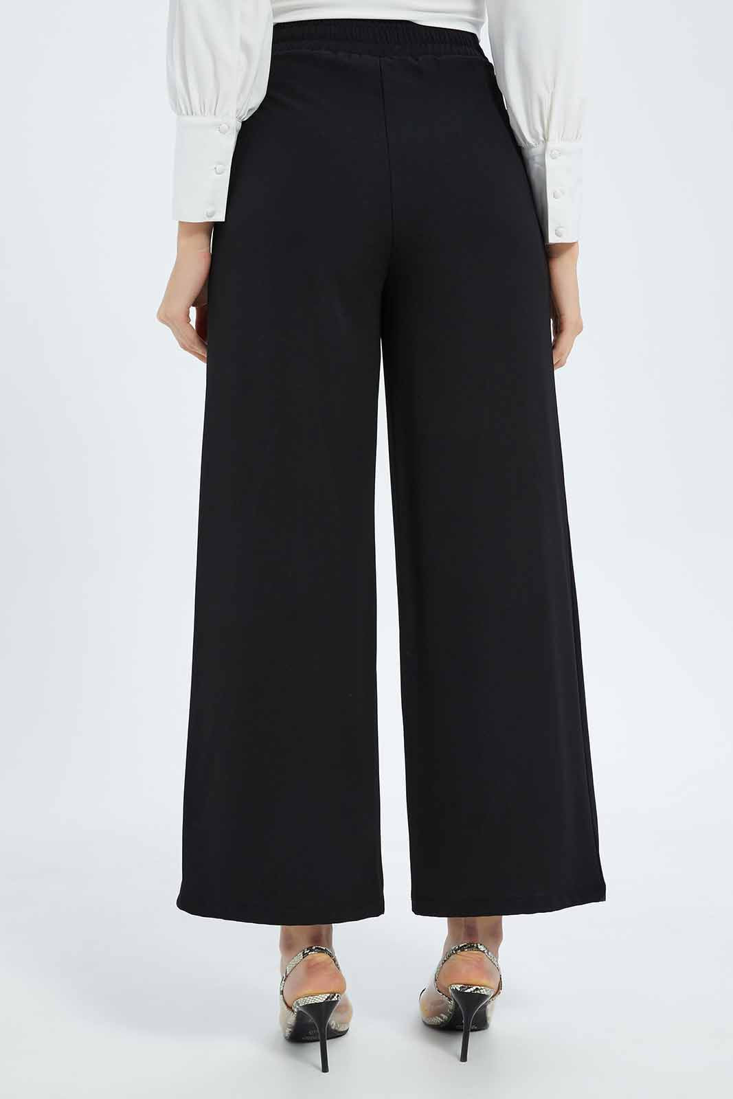 Redtag-Women-Button-Detail-Wide-Leg-Trouser-Category:Trousers,-Colour:Black,-Deals:New-In,-Filter:Women's-Clothing,-New-In-Women-APL,-Non-Sale,-S23B,-Section:Women,-Women-Trousers-Women's-