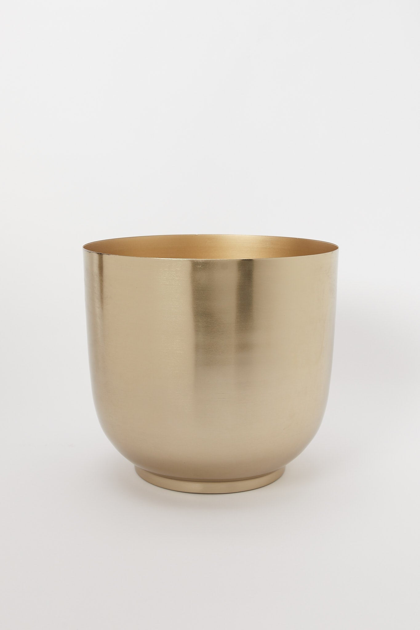 Redtag-Gold-Planter-Plain-Category:Plants-&-Flowers,-Colour:Gold,-Deals:New-In,-Filter:Home-Decor,-H1:HMW,-H2:HOM,-H3:DEA,-H4:VSS,-HMW-HOM-Decorative-Accessories,-New-In-HMW-HOM,-Non-Sale,-S23B,-Season:S23B,-Section:Homewares-Home-Decor-