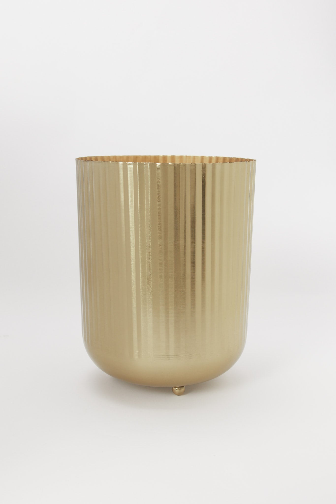 Redtag-Gold-Striped-Planter-Category:Plants-&-Flowers,-Colour:Gold,-Deals:New-In,-Filter:Home-Decor,-H1:HMW,-H2:HOM,-H3:DEA,-H4:VSS,-HMW-HOM-Decorative-Accessories,-New-In-HMW-HOM,-Non-Sale,-S23B,-Season:S23B,-Section:Homewares-Home-Decor-