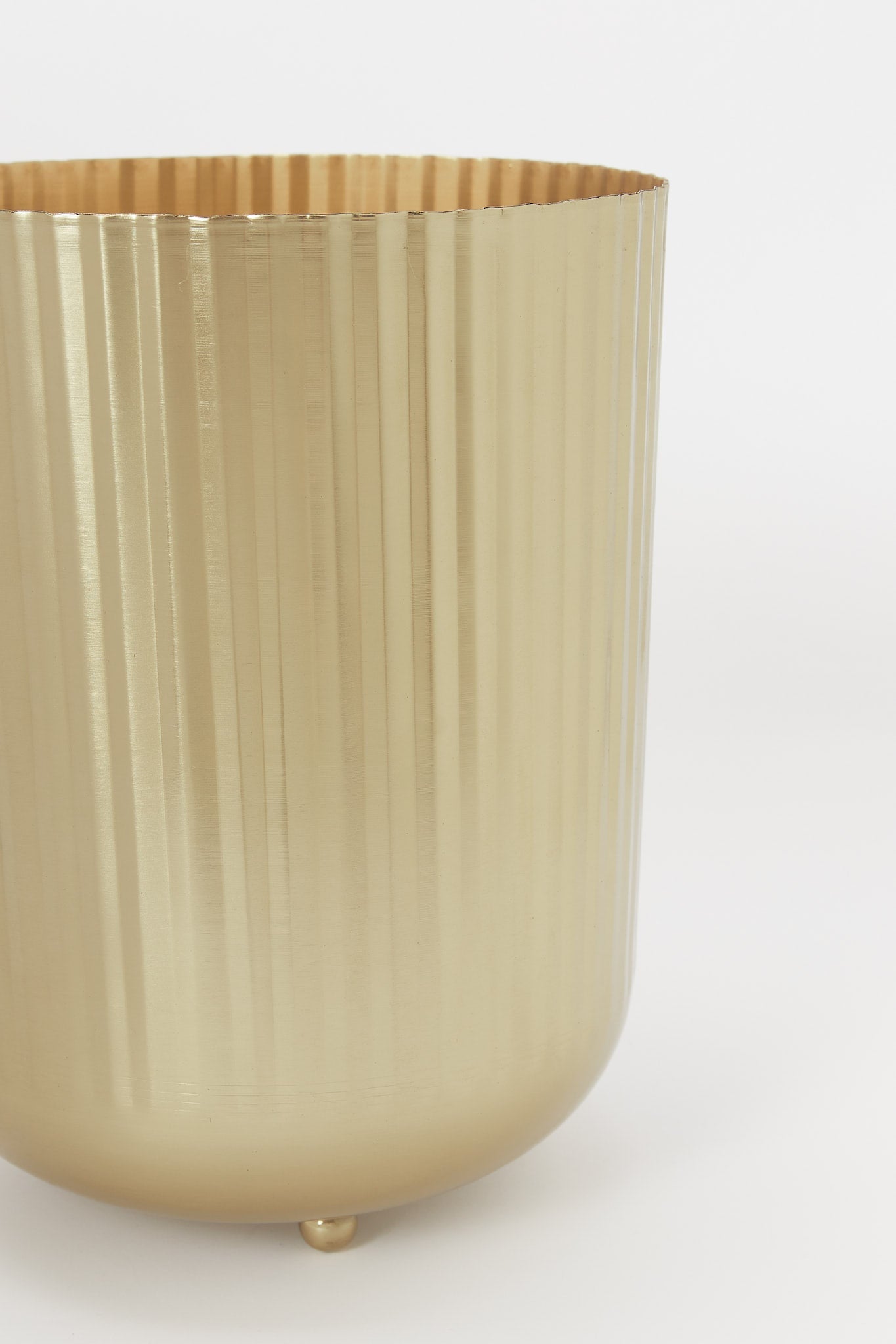 Redtag-Gold-Striped-Planter-Category:Plants-&-Flowers,-Colour:Gold,-Deals:New-In,-Filter:Home-Decor,-H1:HMW,-H2:HOM,-H3:DEA,-H4:VSS,-HMW-HOM-Decorative-Accessories,-New-In-HMW-HOM,-Non-Sale,-S23B,-Season:S23B,-Section:Homewares-Home-Decor-