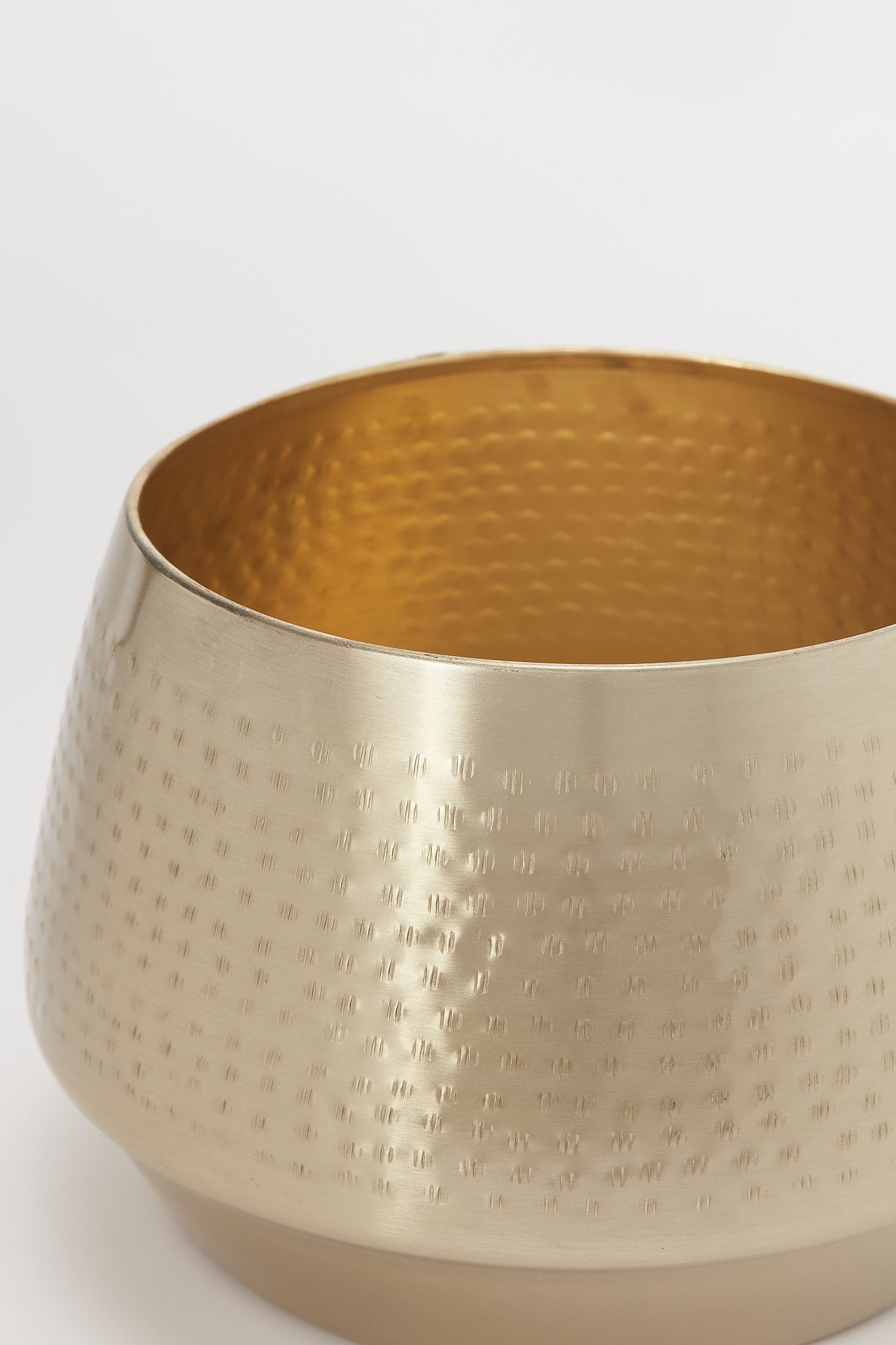 Redtag-Gold-Hammered-Planter-Category:Plants-&-Flowers,-Colour:Gold,-Deals:New-In,-Filter:Home-Decor,-H1:HMW,-H2:HOM,-H3:DEA,-H4:VSS,-HMW-HOM-Decorative-Accessories,-New-In-HMW-HOM,-Non-Sale,-S23B,-Season:S23B,-Section:Homewares-Home-Decor-