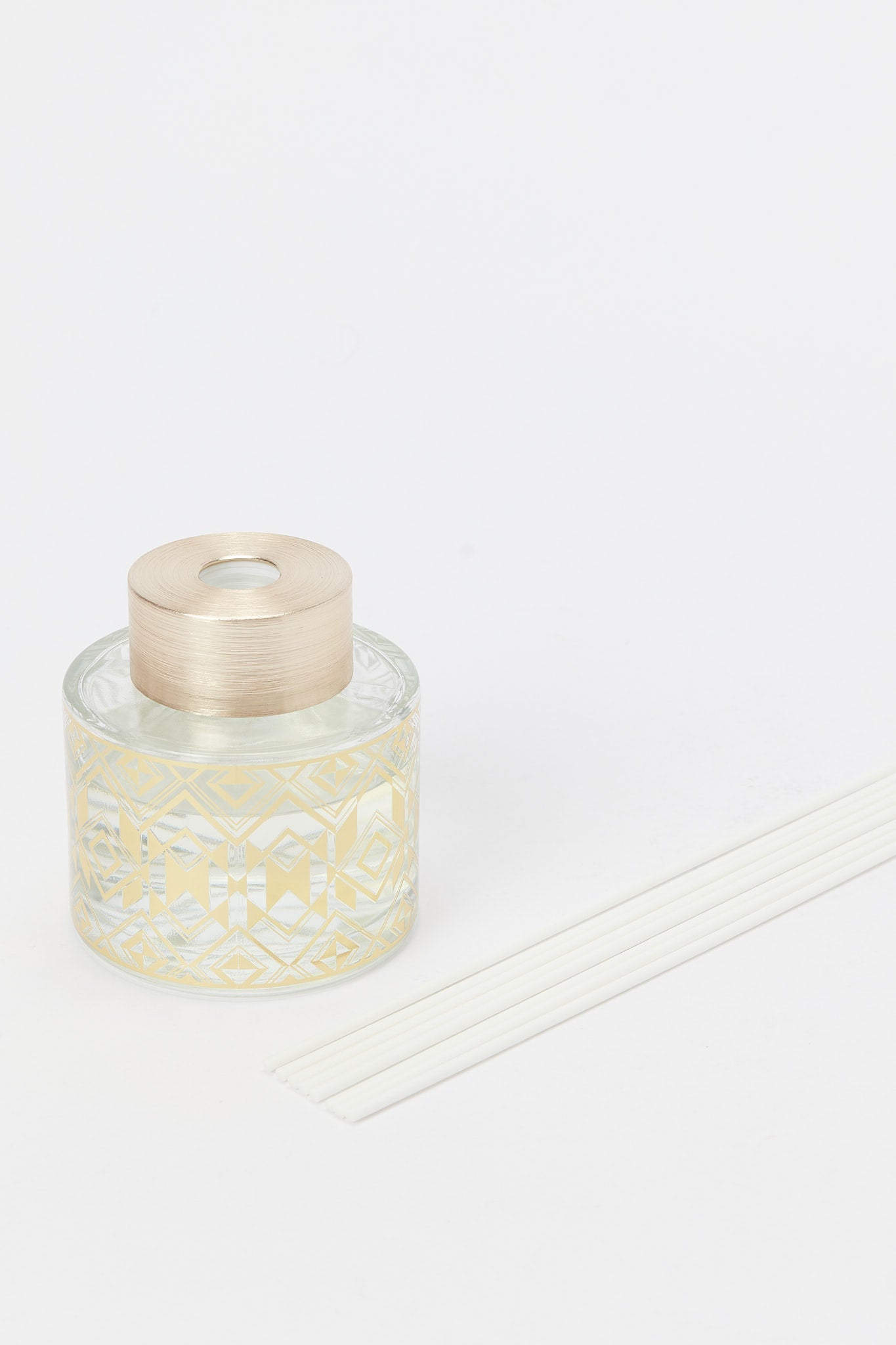 Redtag-Pink-Diffuser-With-Reed-120Ml((Gold-Decal)-Category:Candles,-Colour:Pink,-Deals:New-In,-Filter:Home-Decor,-H1:HMW,-H2:HOM,-H3:CNF,-H4:DIF,-HMW-HOM-Candle-&-Fragrances,-New-In-HMW-HOM,-Non-Sale,-Promo:STELLA,-S23C,-Season:S23C,-Section:Homewares,-Style:DIFFUSER-Home-Decor-