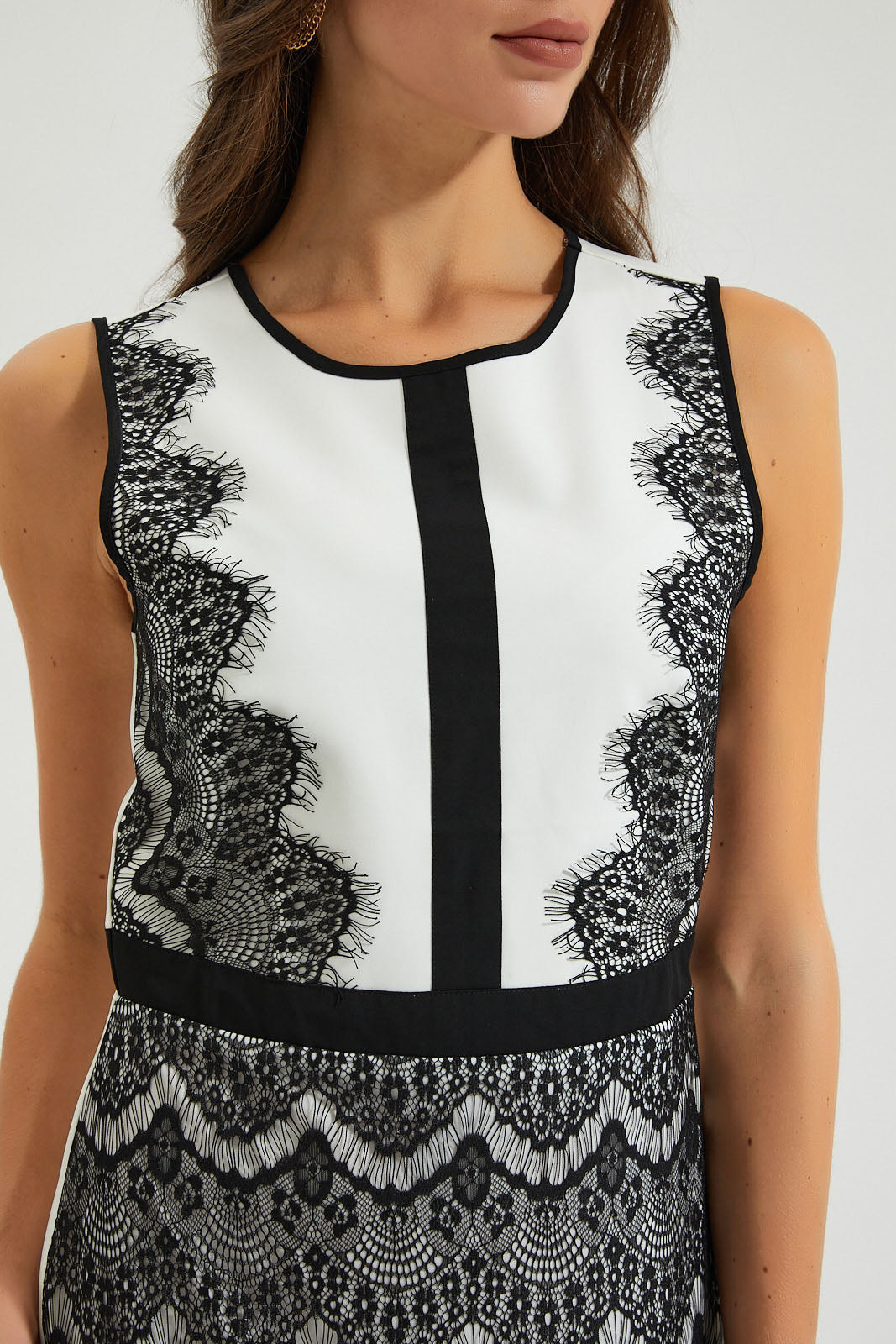 White/Black Lace Applique Dress