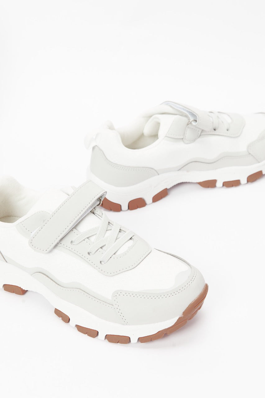 Senior Boys Grey And White Colour Block Sneakers